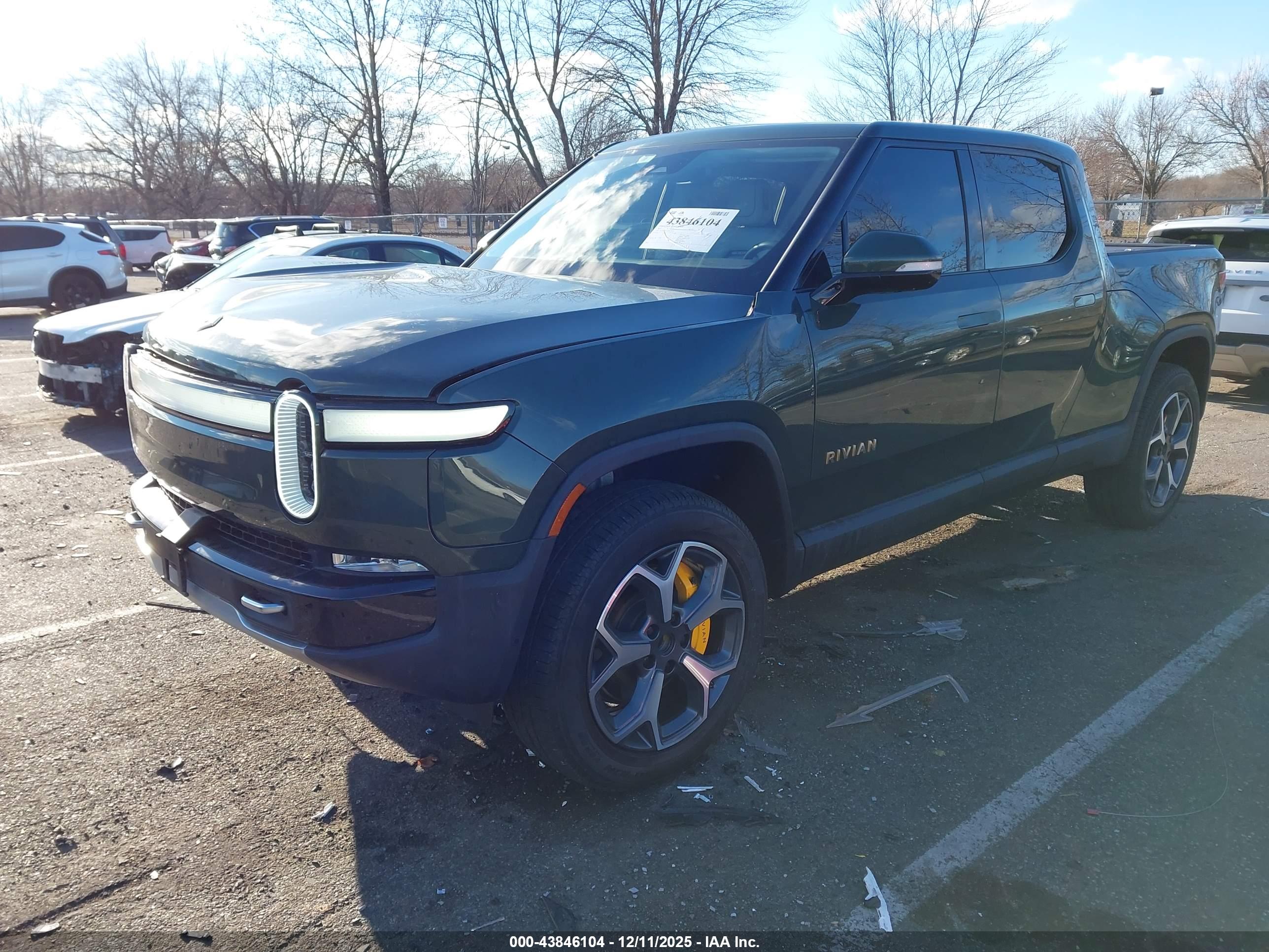RIVIAN R1T image 2