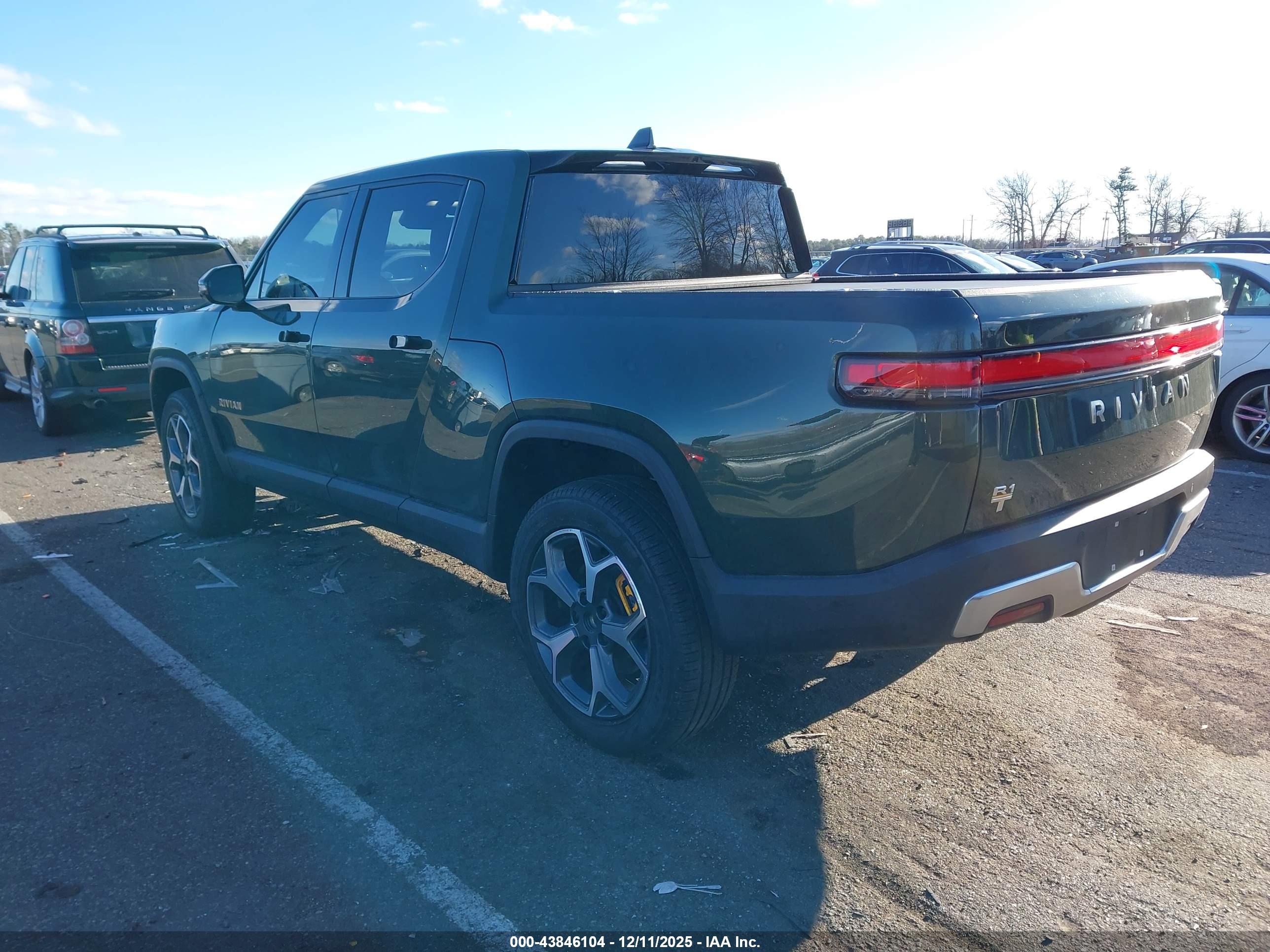 RIVIAN R1T image 3