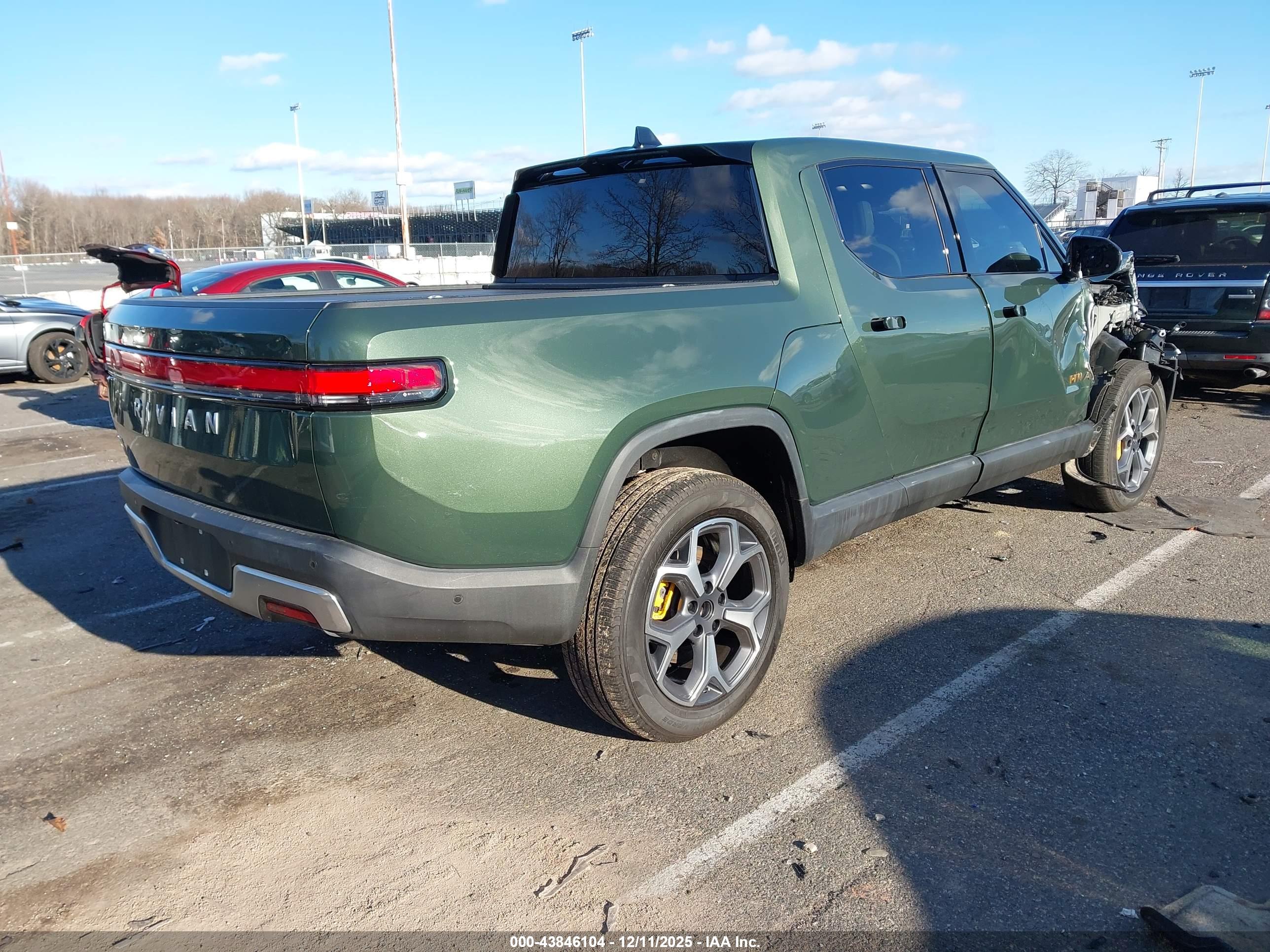 RIVIAN R1T image 4