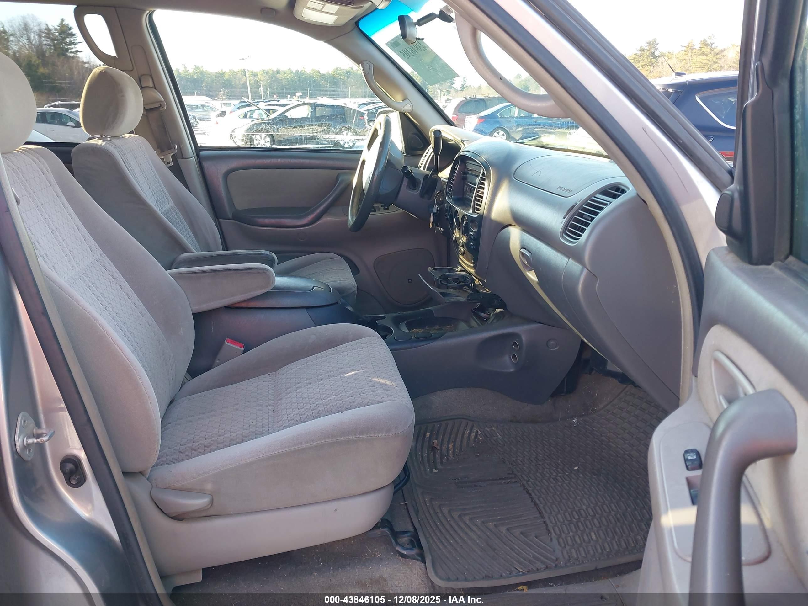 TOYOTA TUNDRA image 5