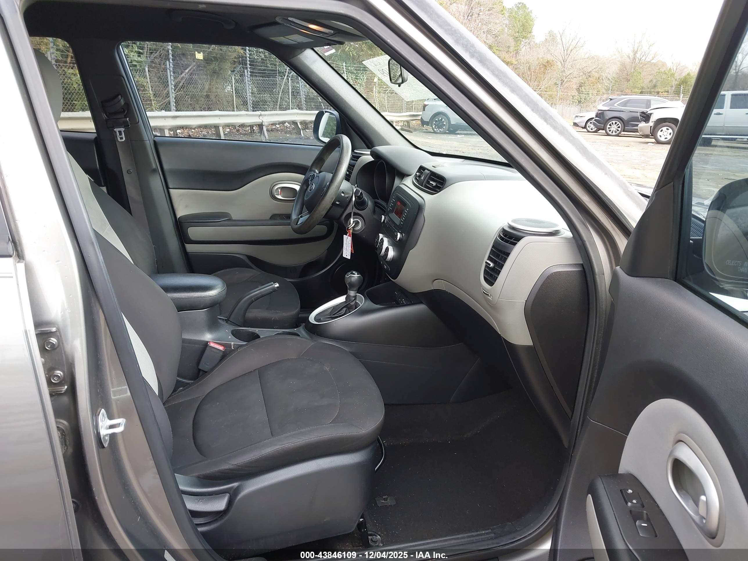 KIA SOUL image 5