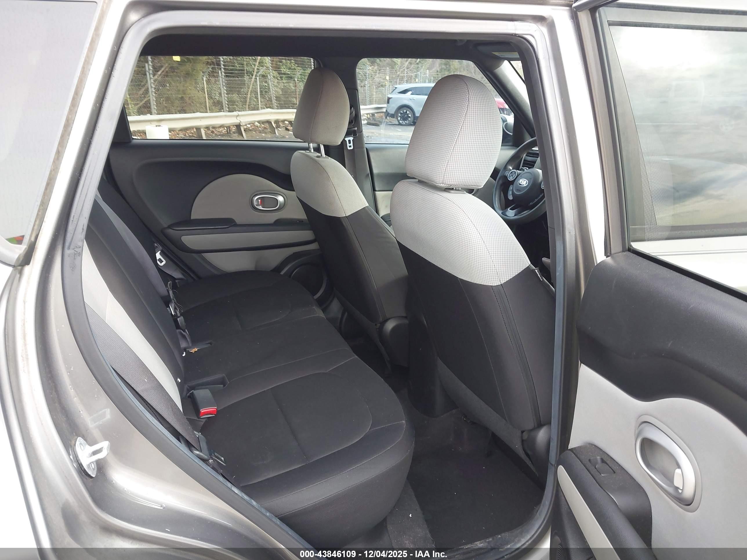 KIA SOUL image 8