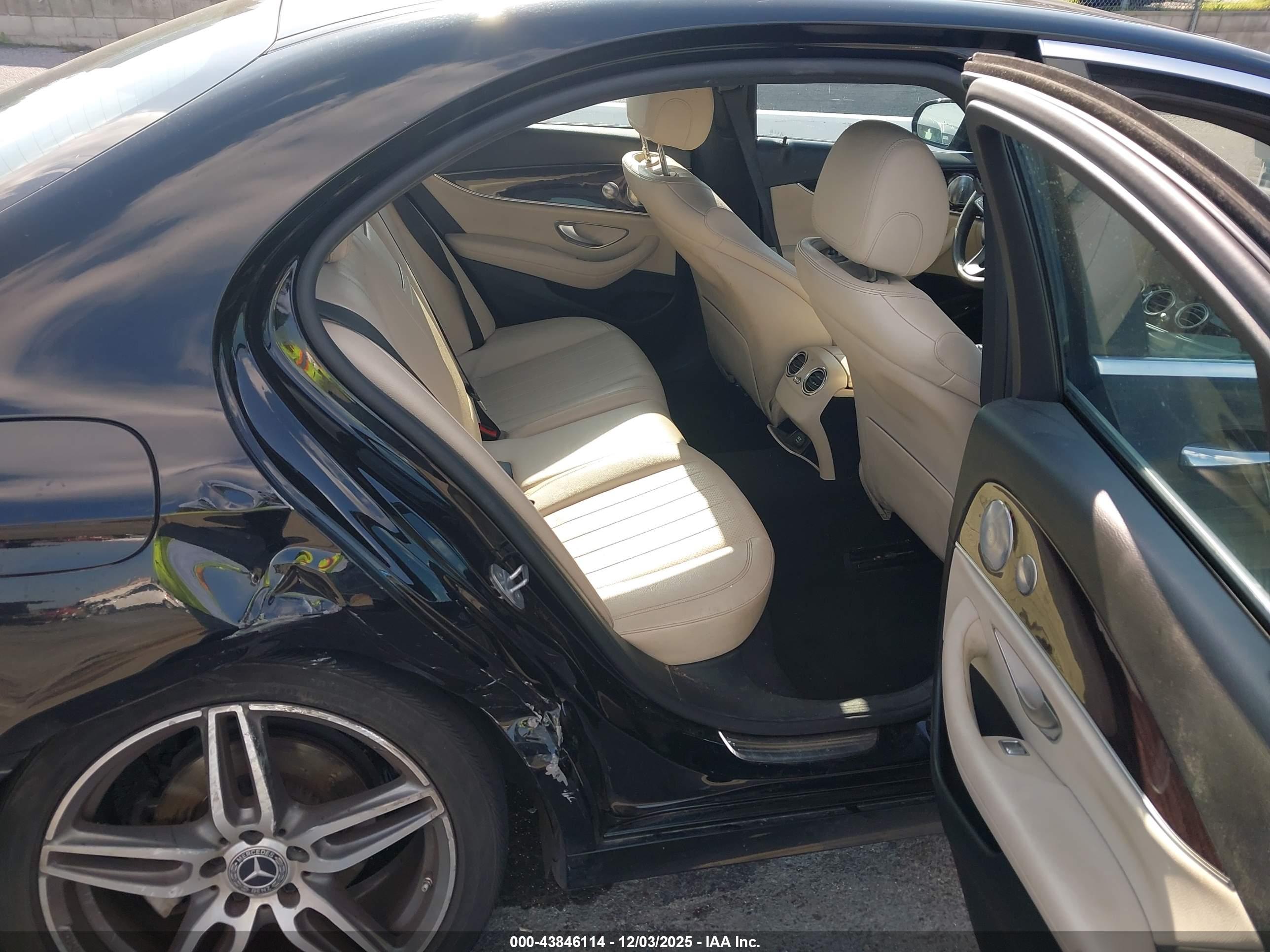 MERCEDES-BENZ E image 8