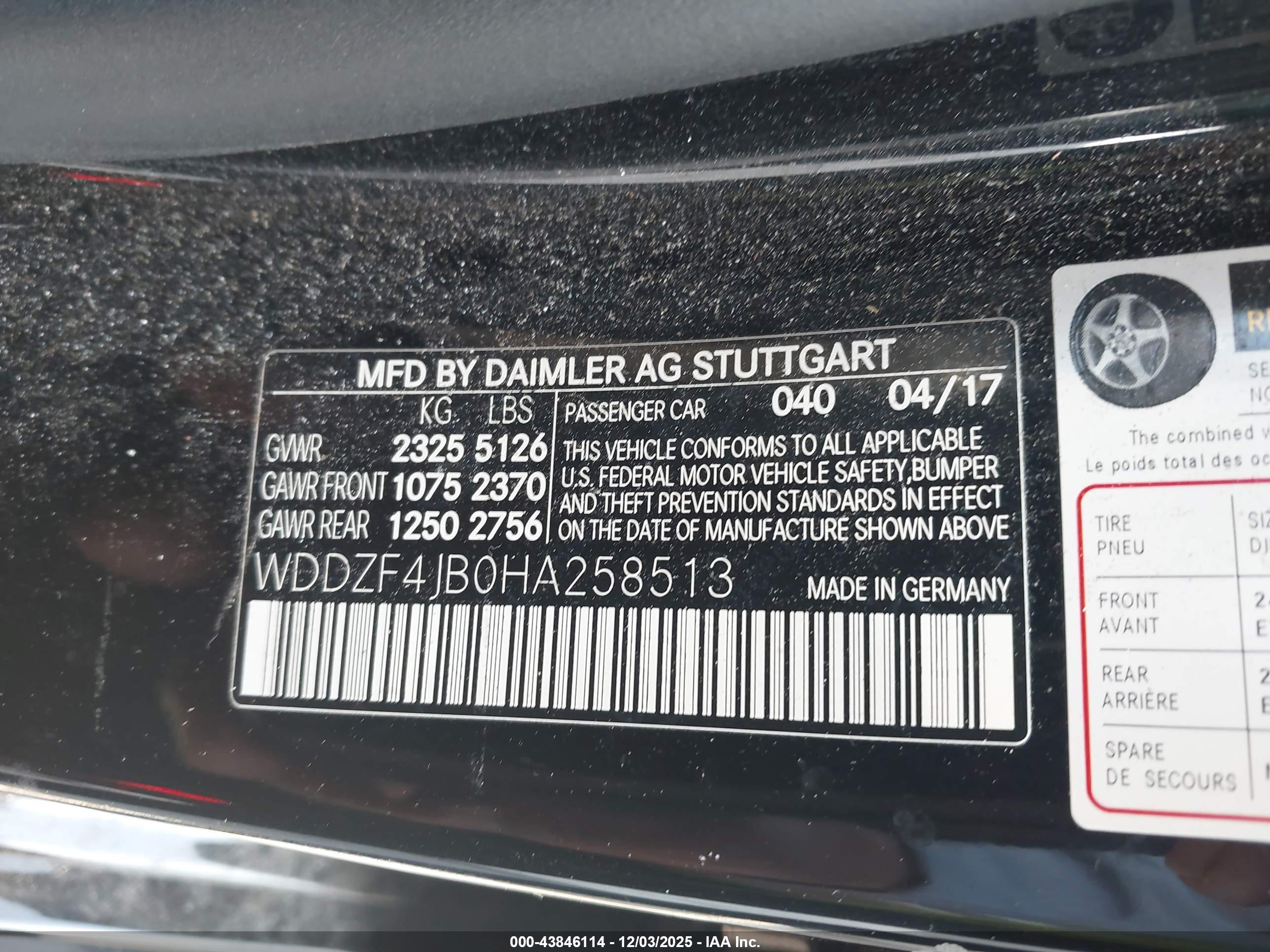 MERCEDES-BENZ E image 9