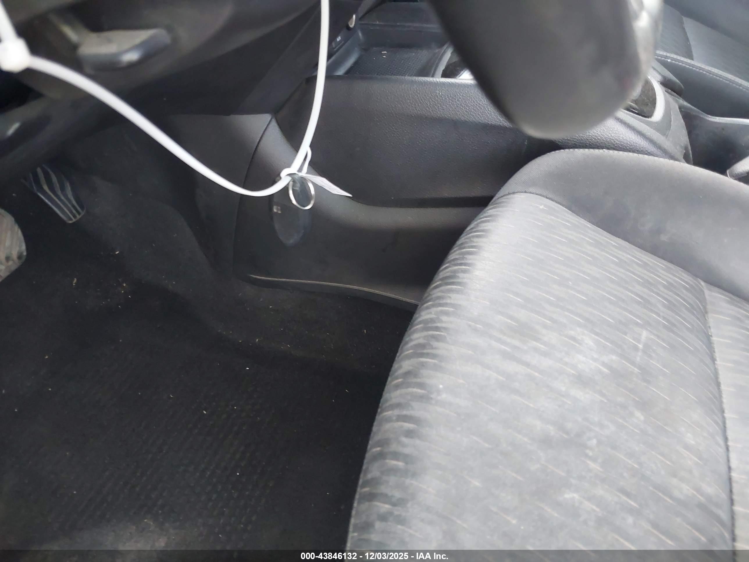 NISSAN ROGUE image 11