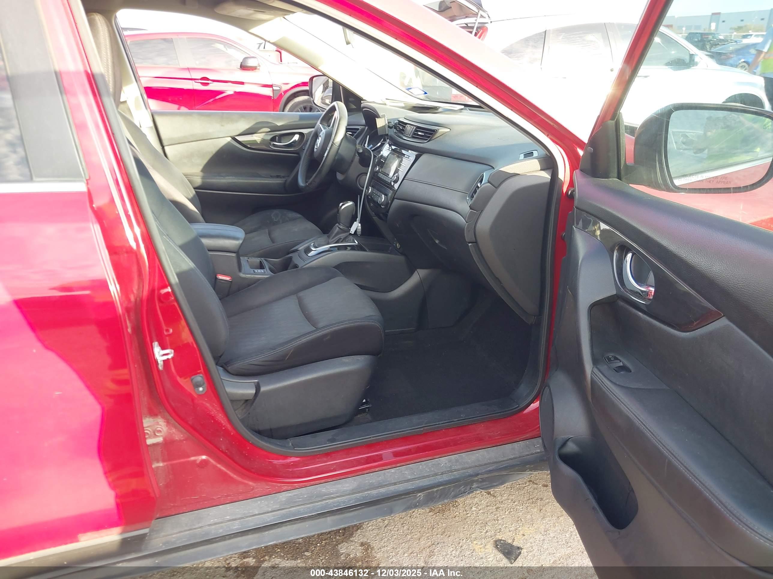 NISSAN ROGUE image 5