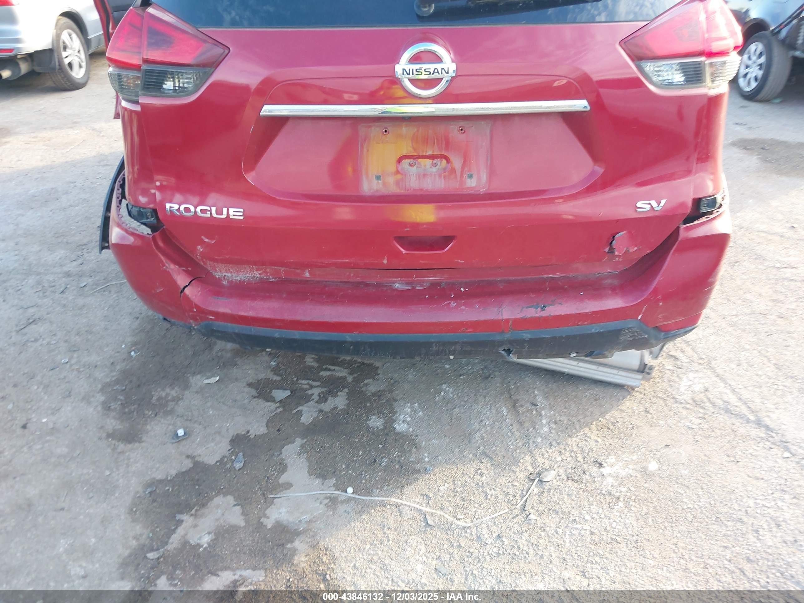 NISSAN ROGUE image 6