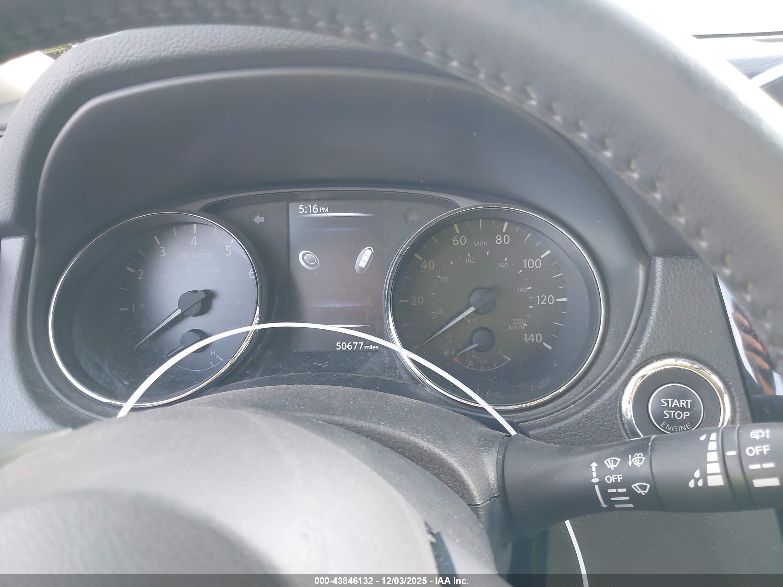 NISSAN ROGUE image 7