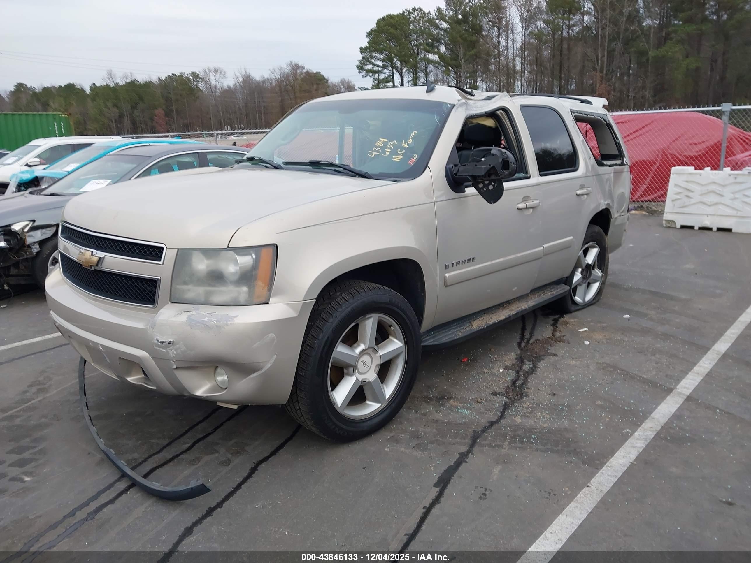 CHEVROLET TAHOE image 2