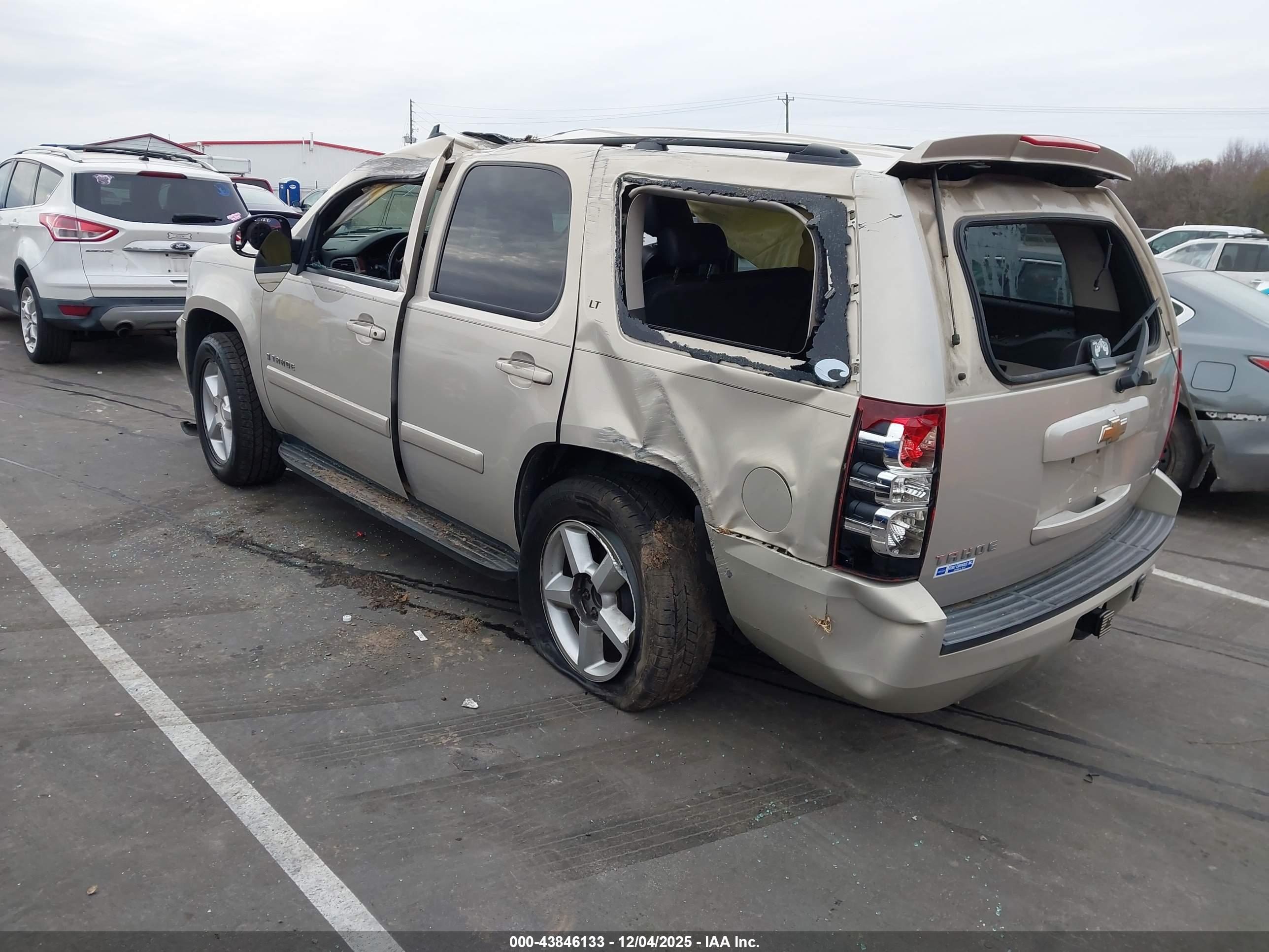 CHEVROLET TAHOE image 3