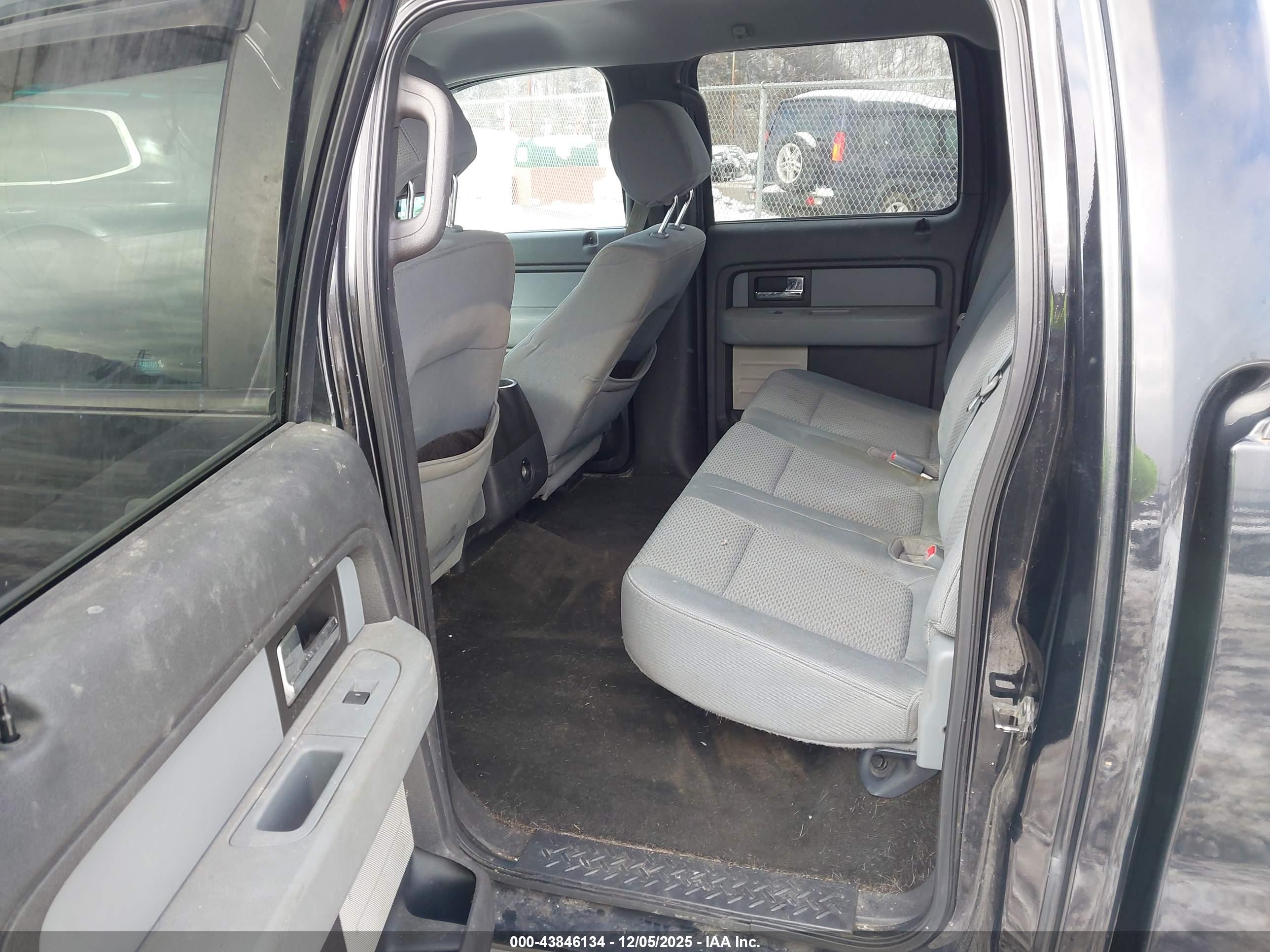 FORD F-150 image 8