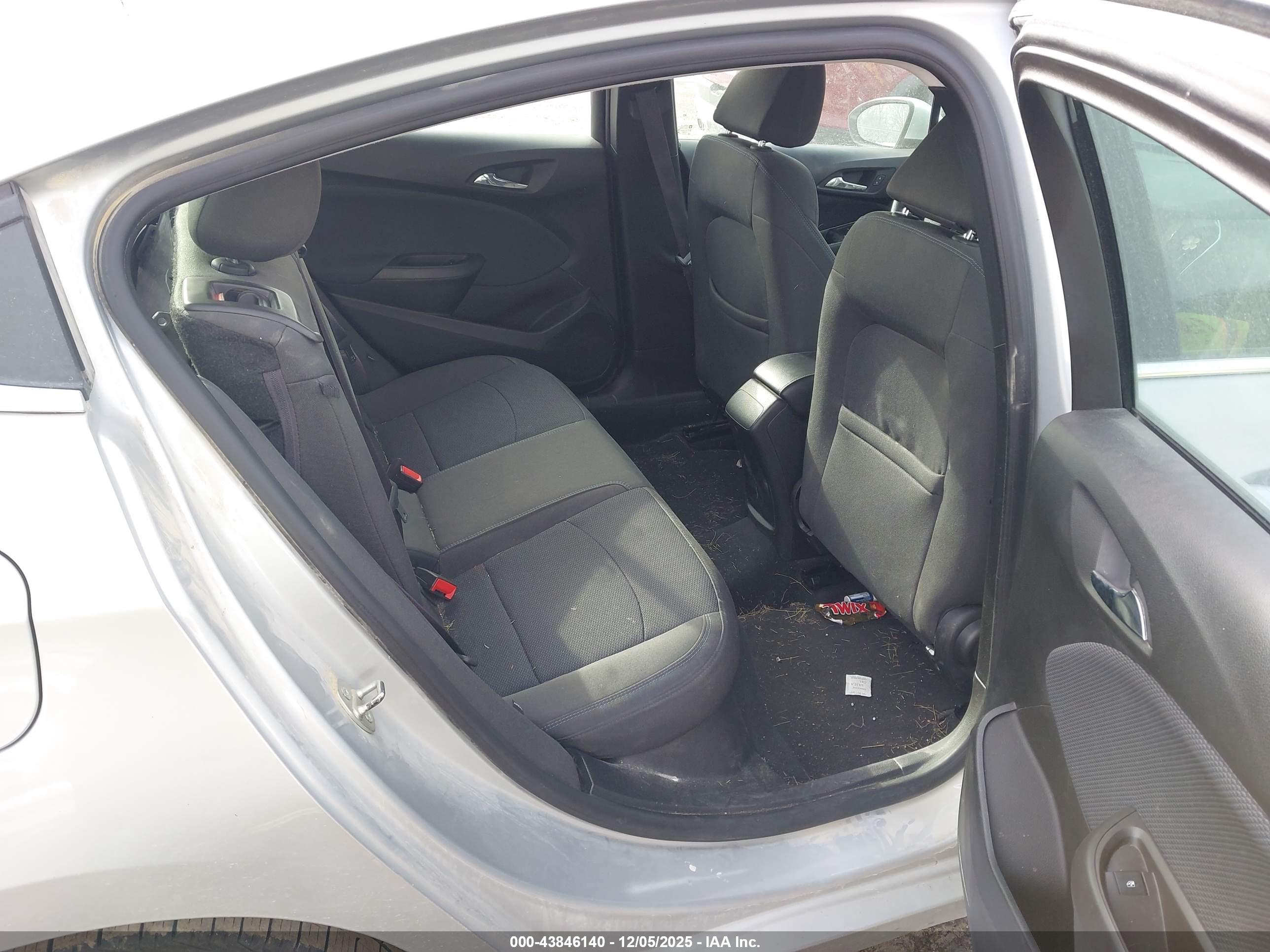 CHEVROLET CRUZE image 8
