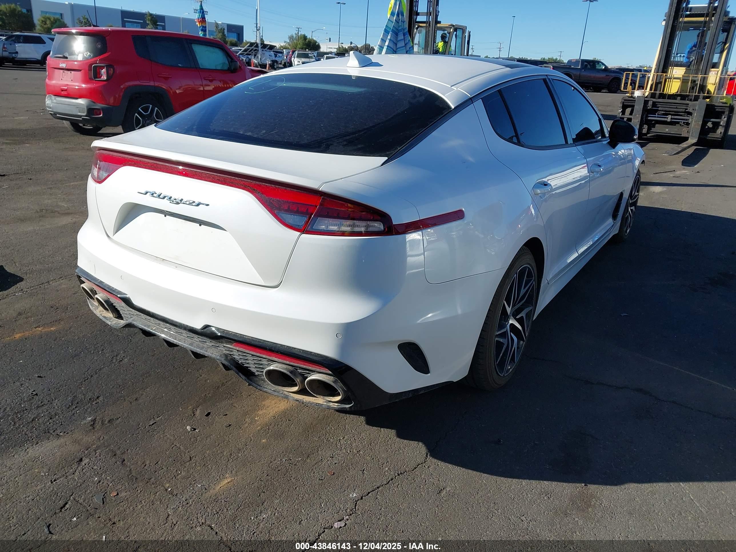 KIA STINGER image 4