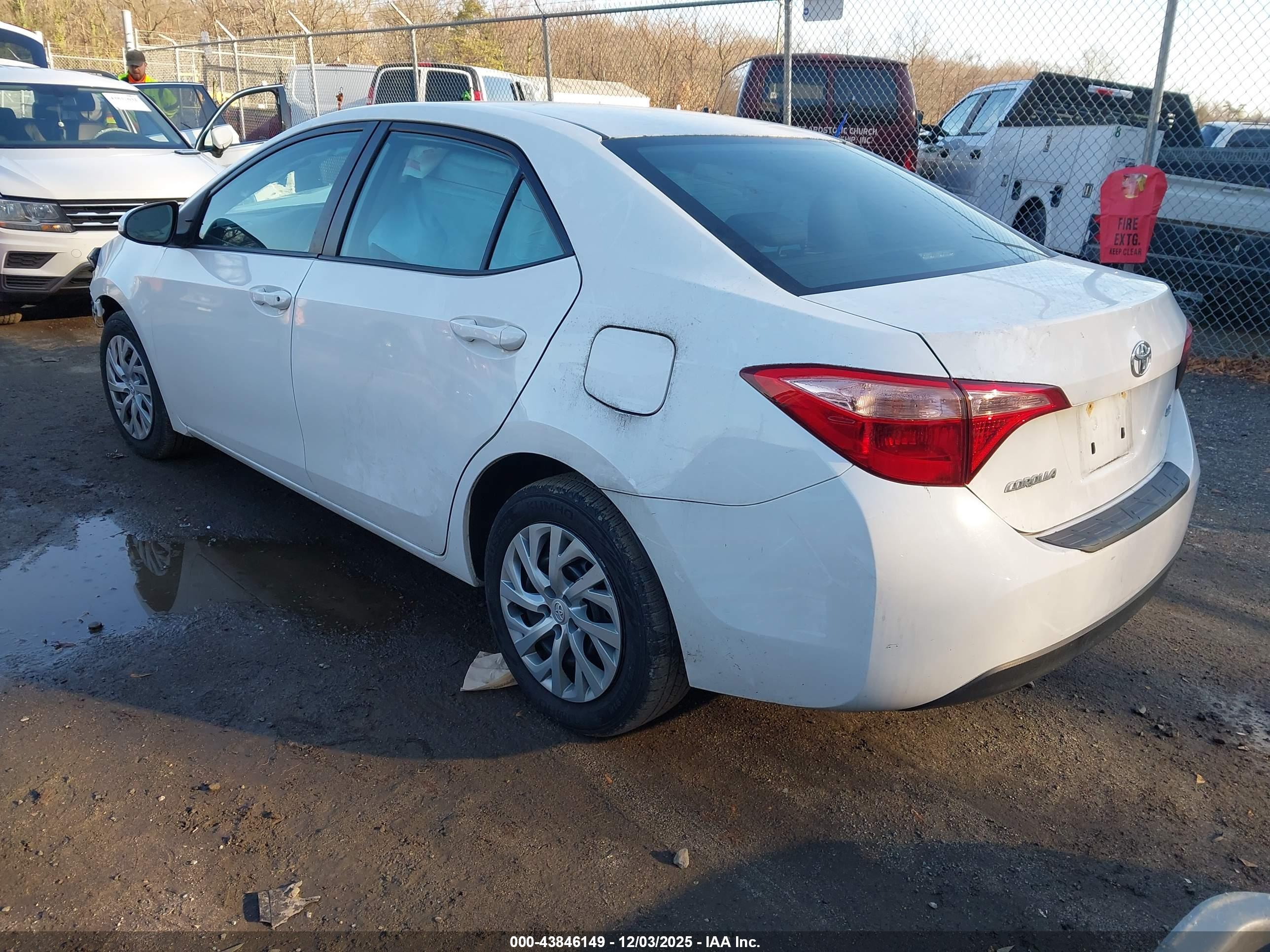TOYOTA COROLLA image 3