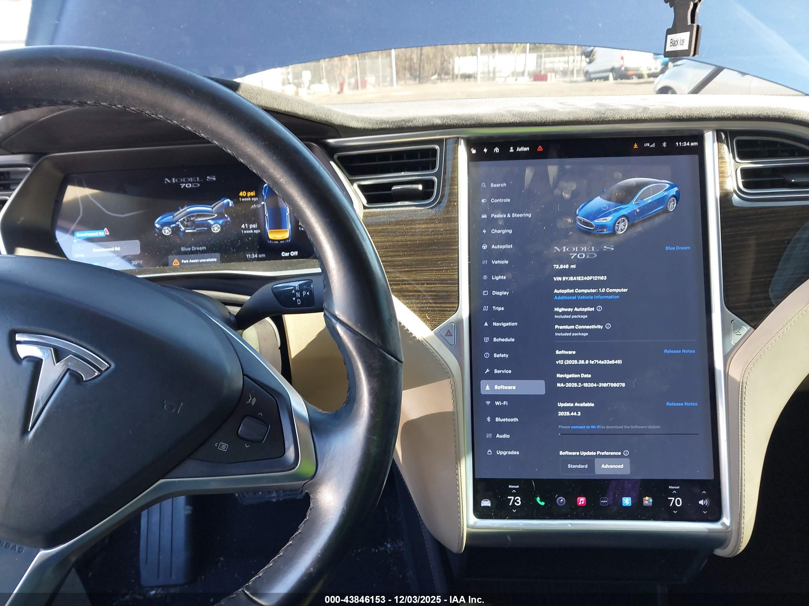 TESLA MODEL image 7