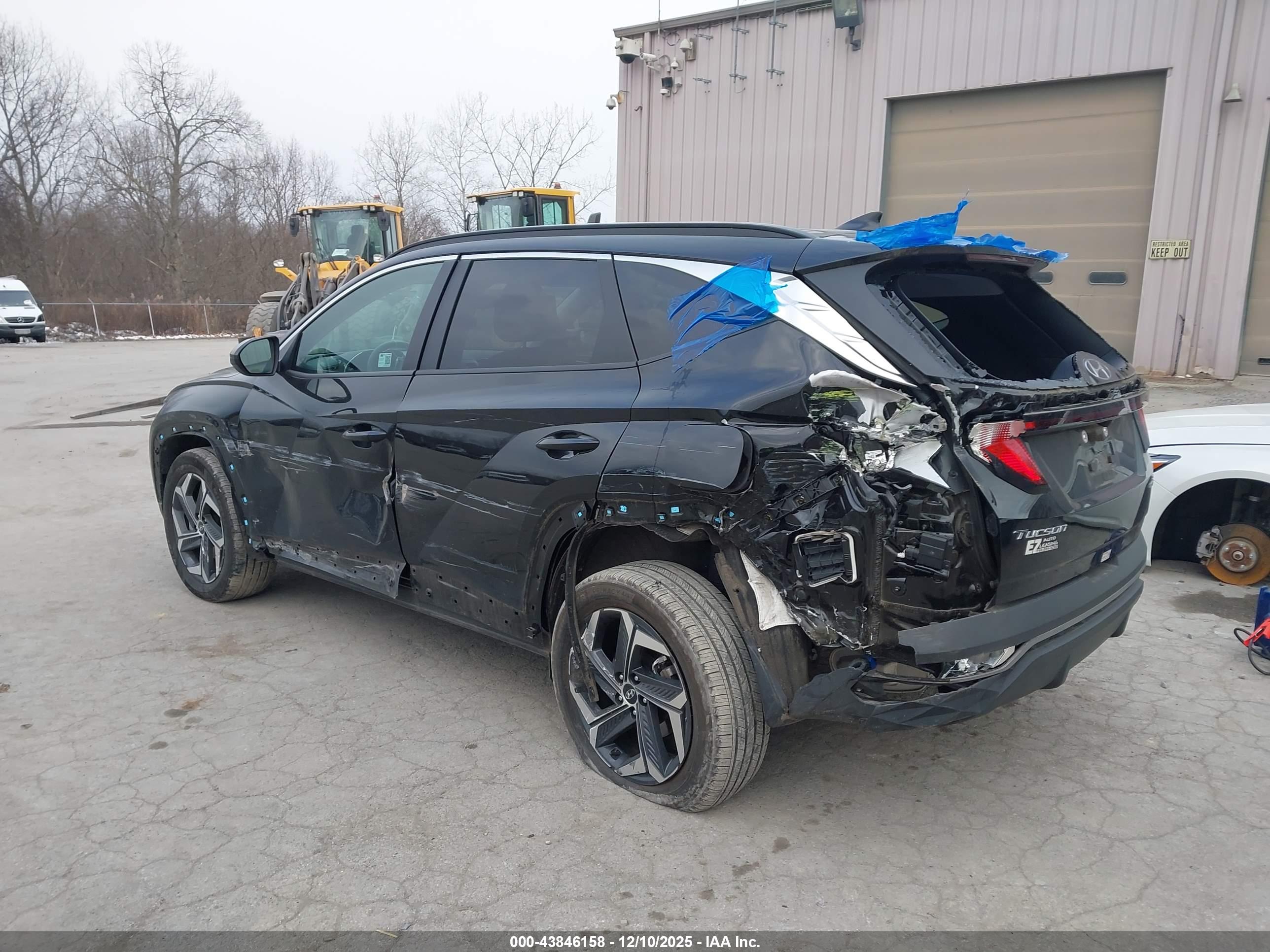 HYUNDAI TUCSON image 3