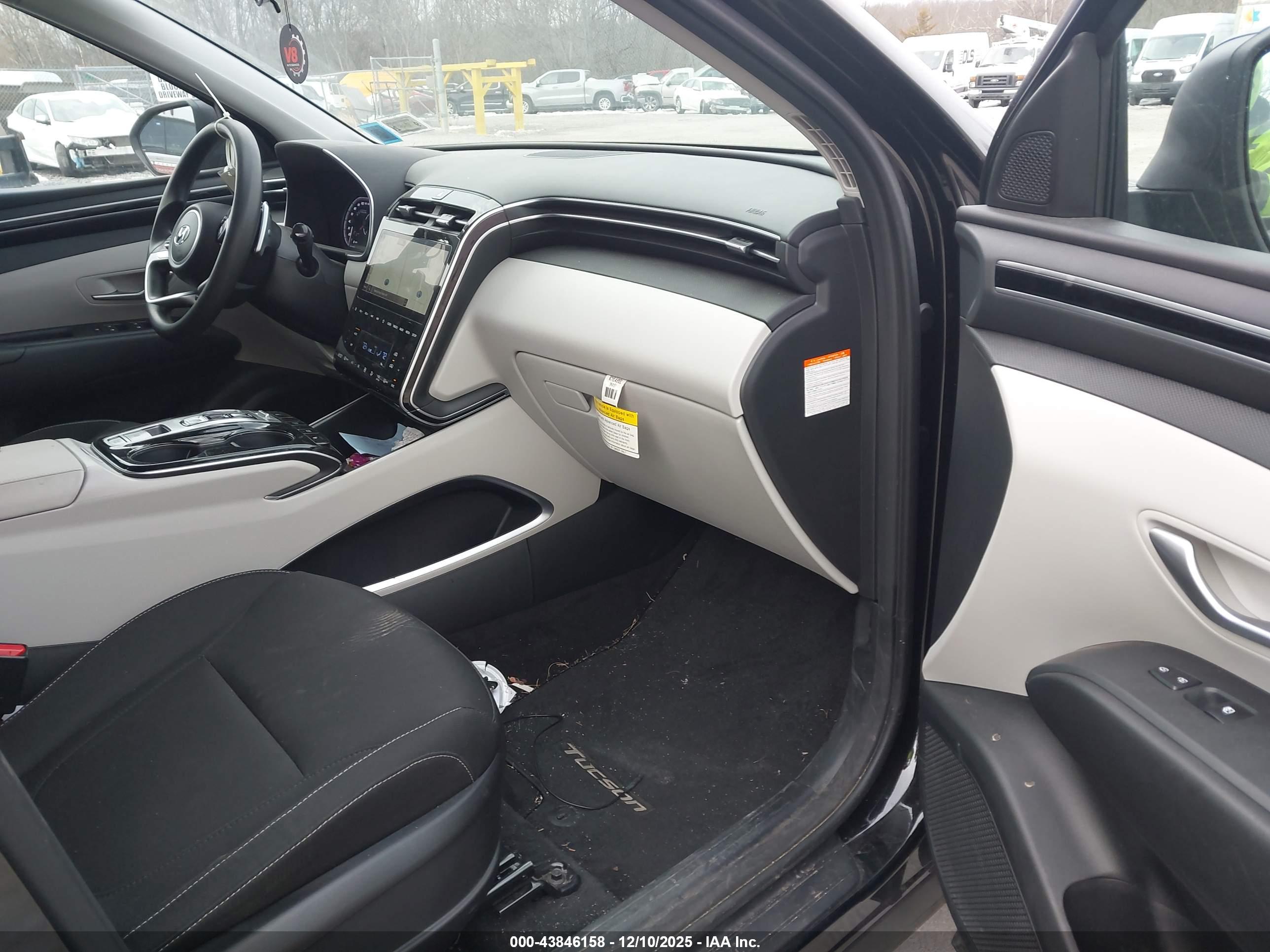 HYUNDAI TUCSON image 5