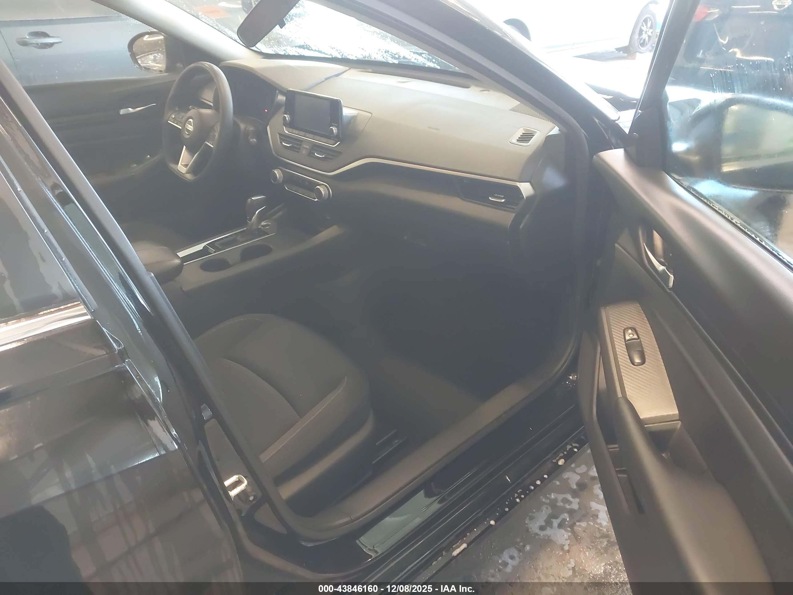 NISSAN ALTIMA image 5