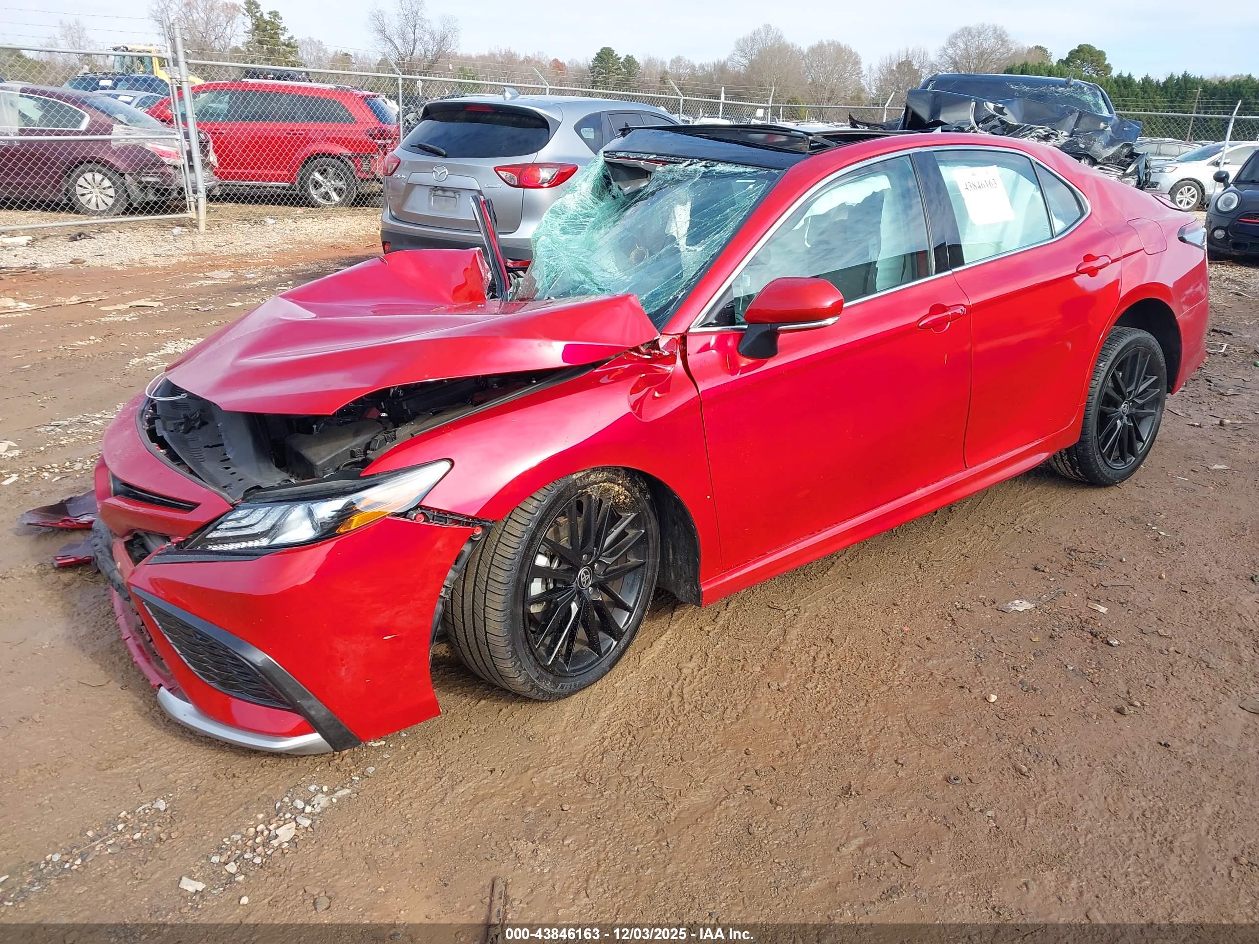 TOYOTA CAMRY image 2