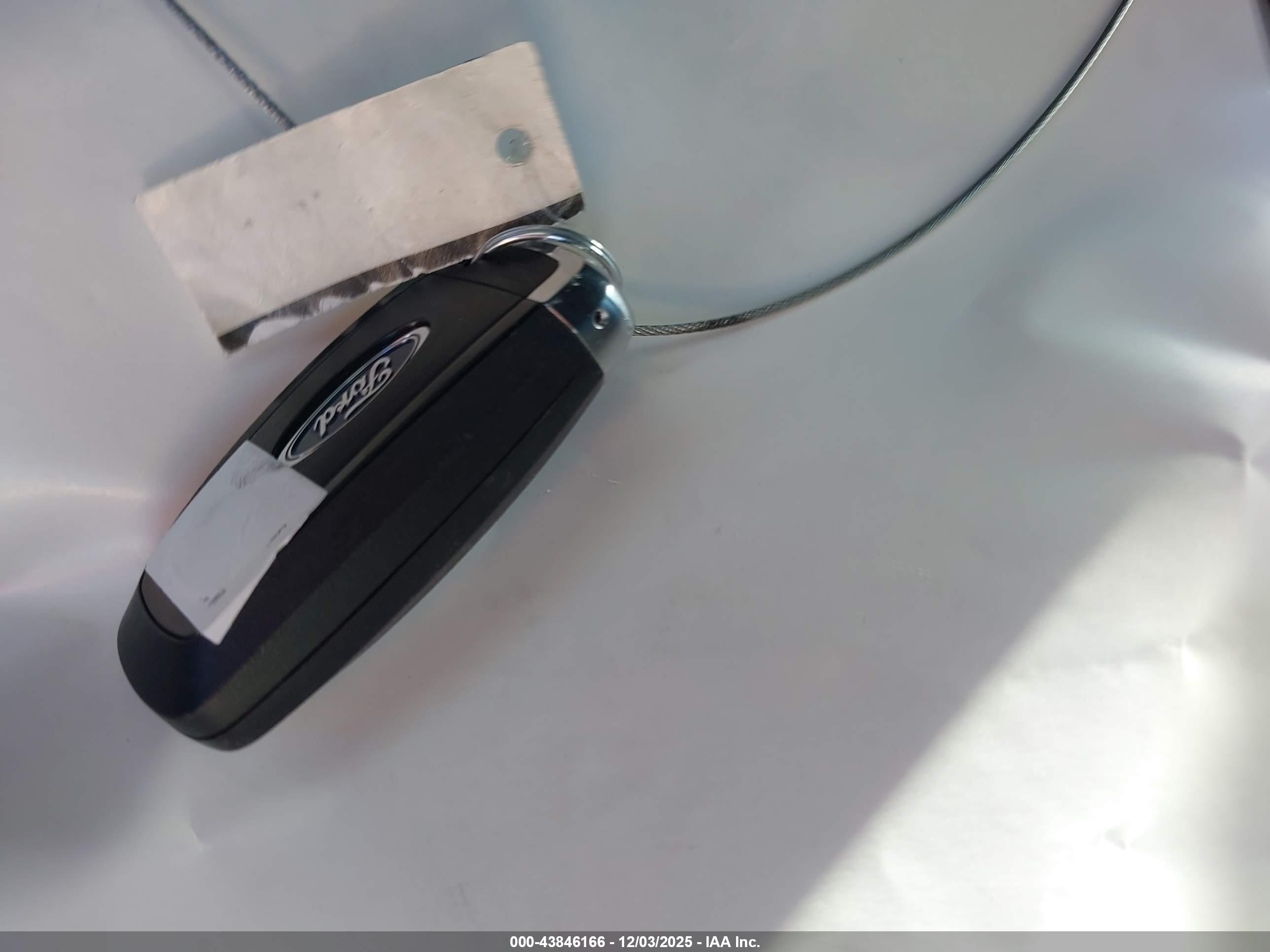 FORD ESCAPE image 11