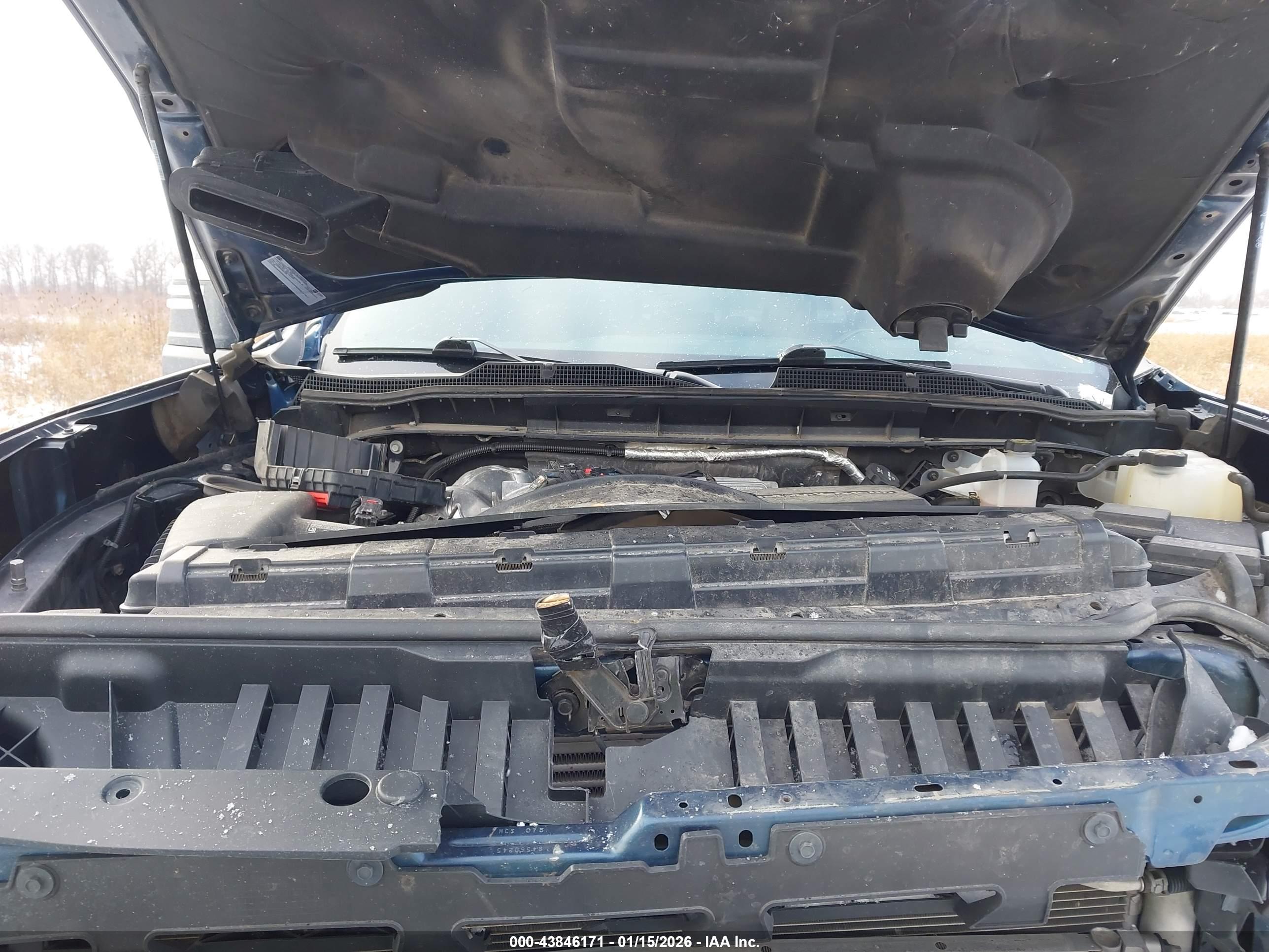 CHEVROLET SILVERADO image 10