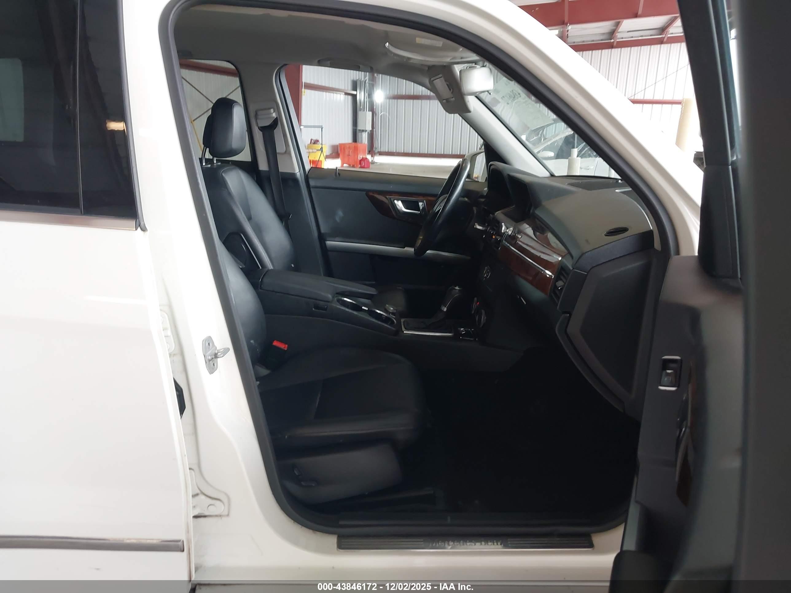 MERCEDES-BENZ GLK image 5