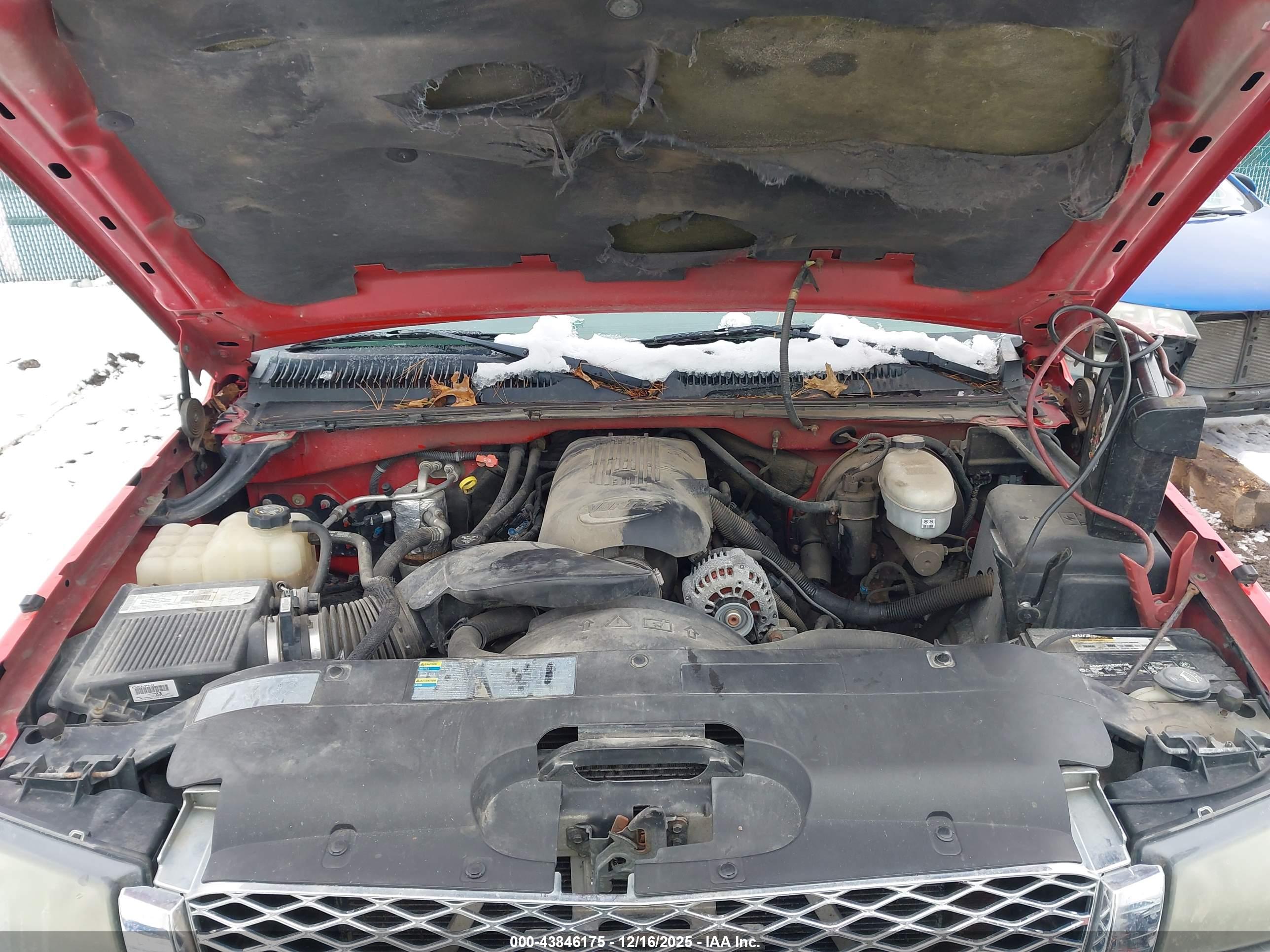 CHEVROLET SILVERADO image 10
