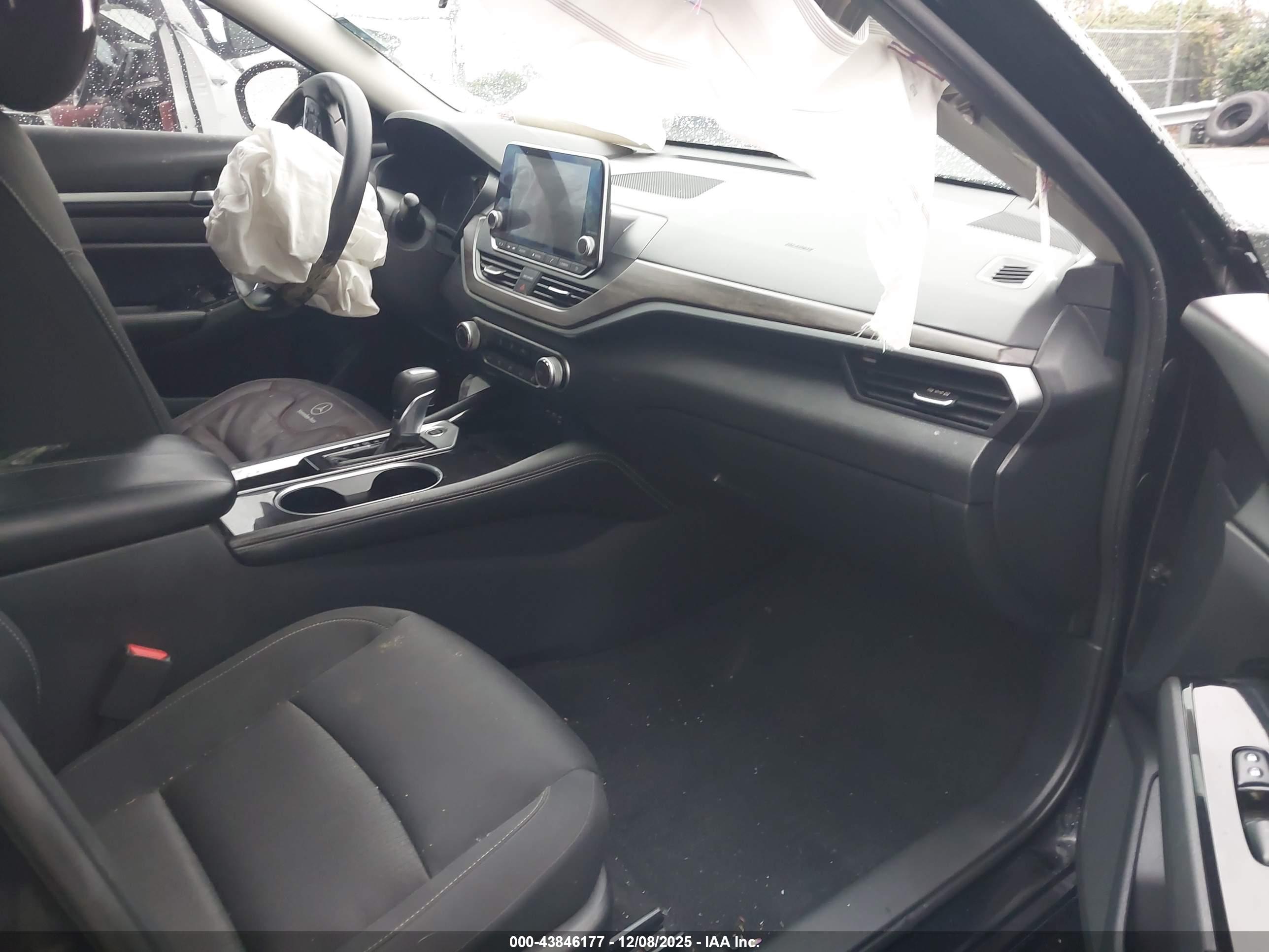 NISSAN ALTIMA image 5