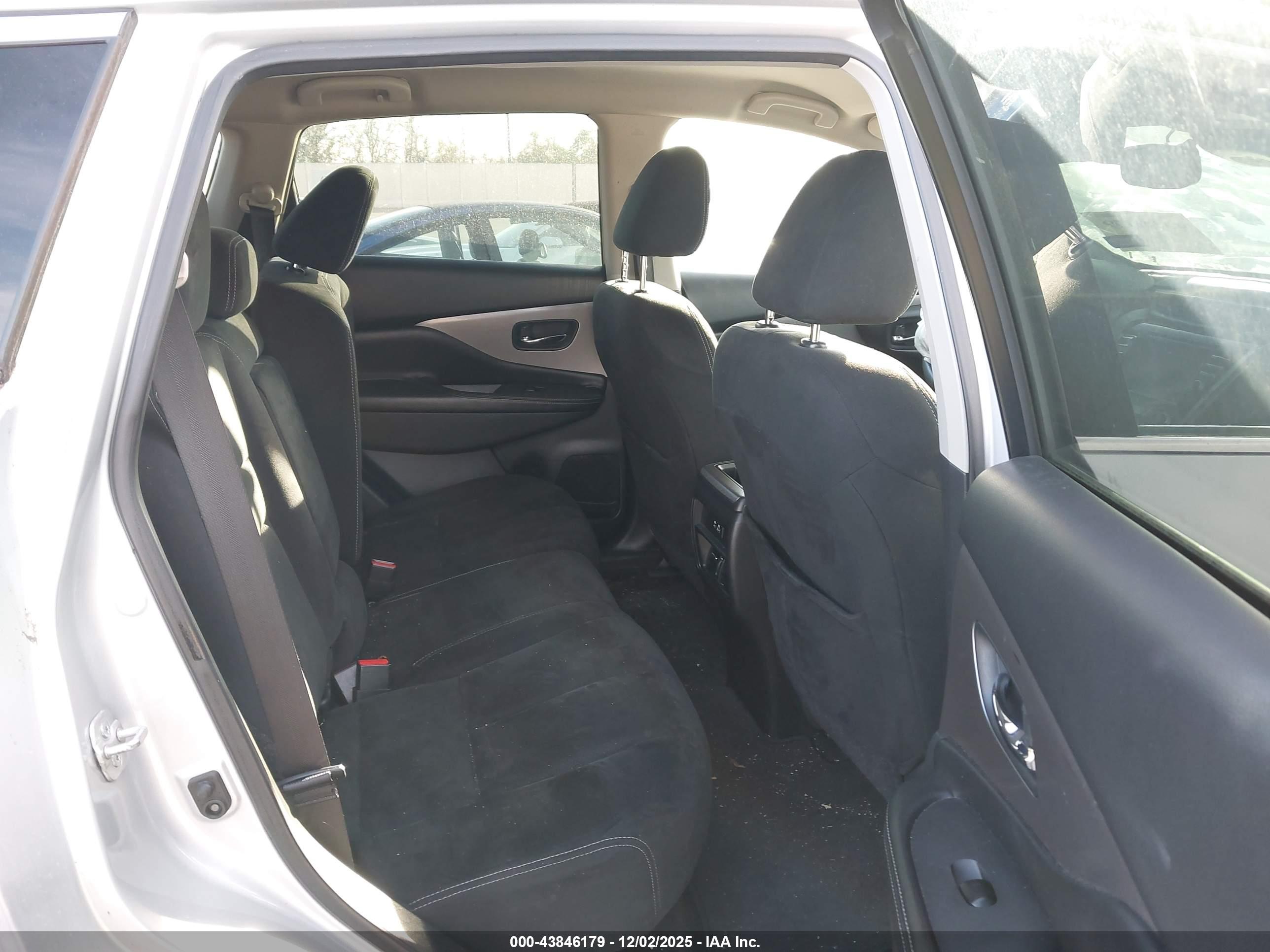 NISSAN MURANO image 8