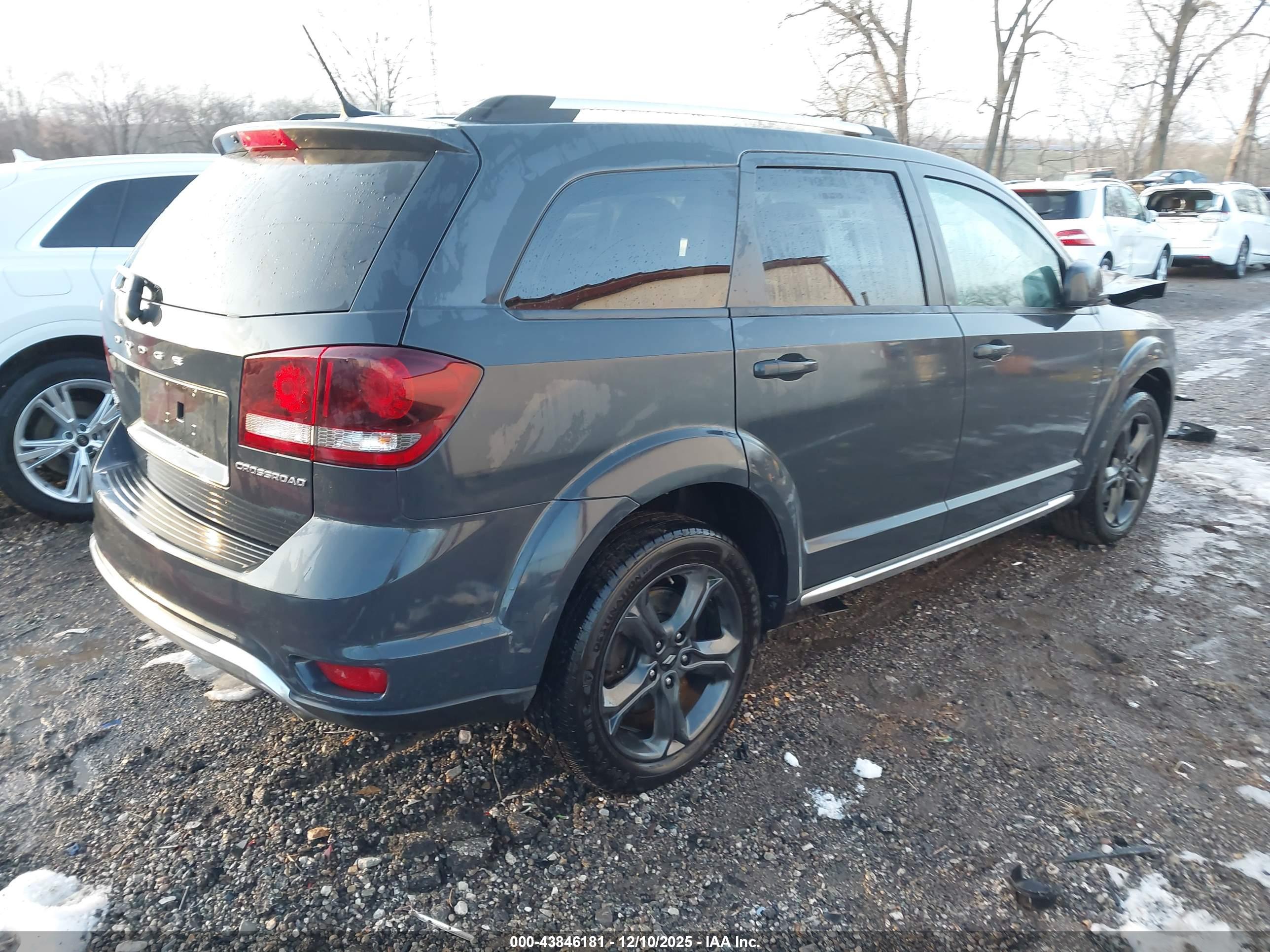DODGE JOURNEY image 4