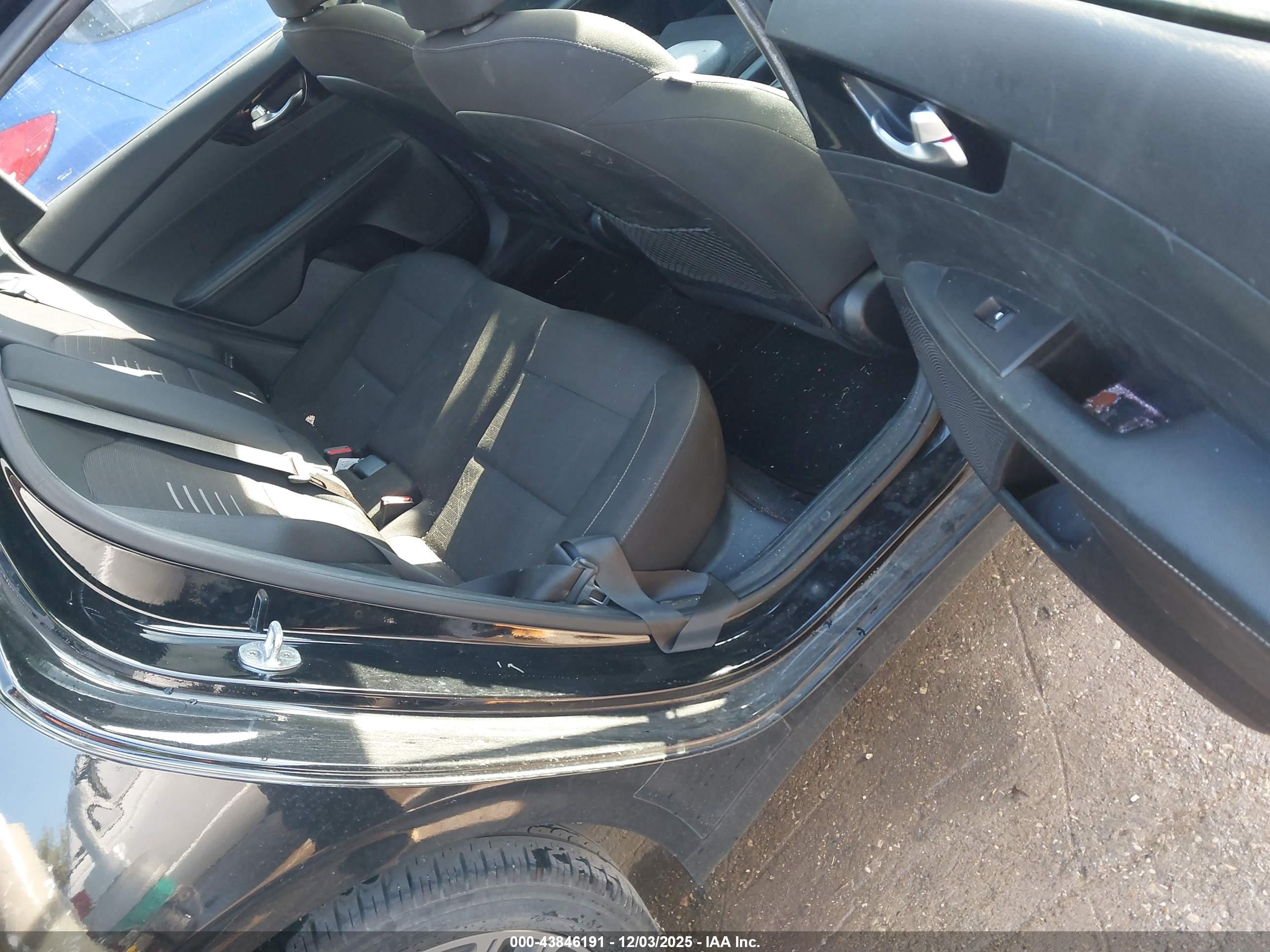 KIA FORTE image 8