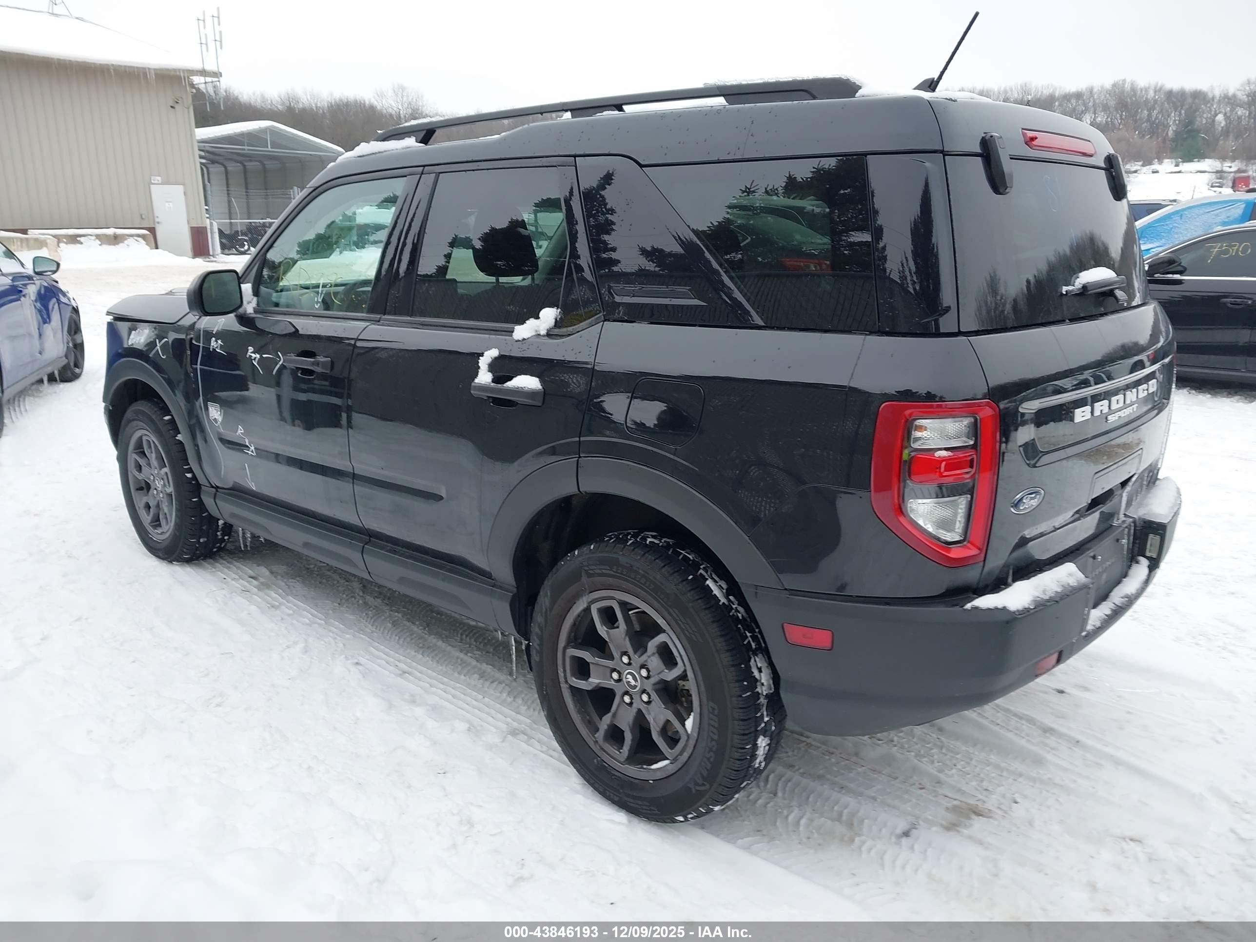 FORD BRONCO image 3
