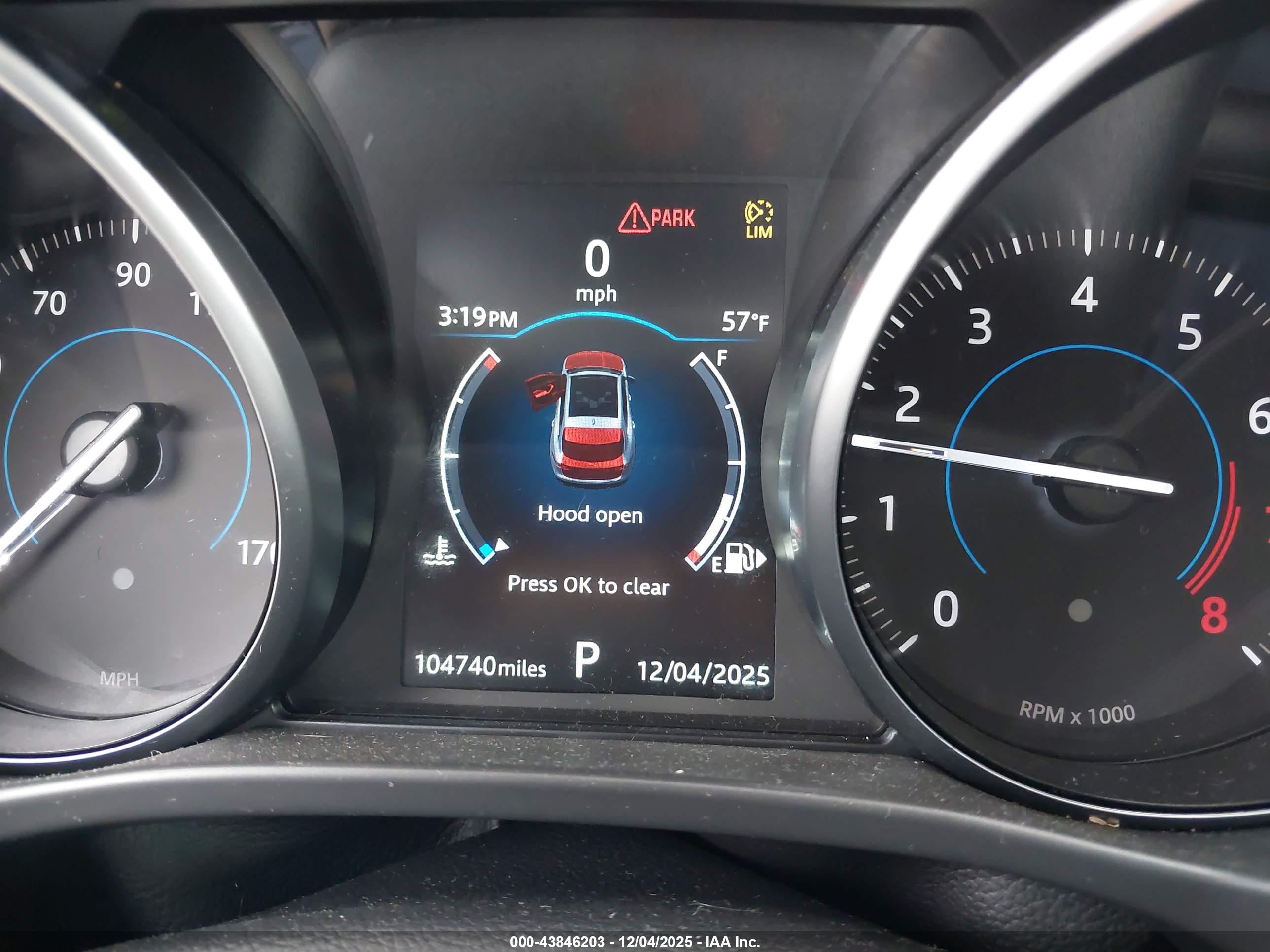 JAGUAR F-PACE image 7