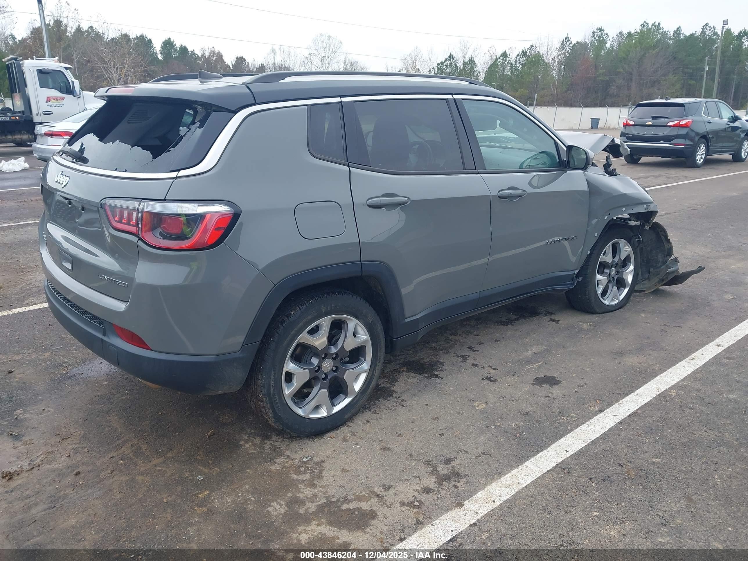 JEEP COMPASS image 4