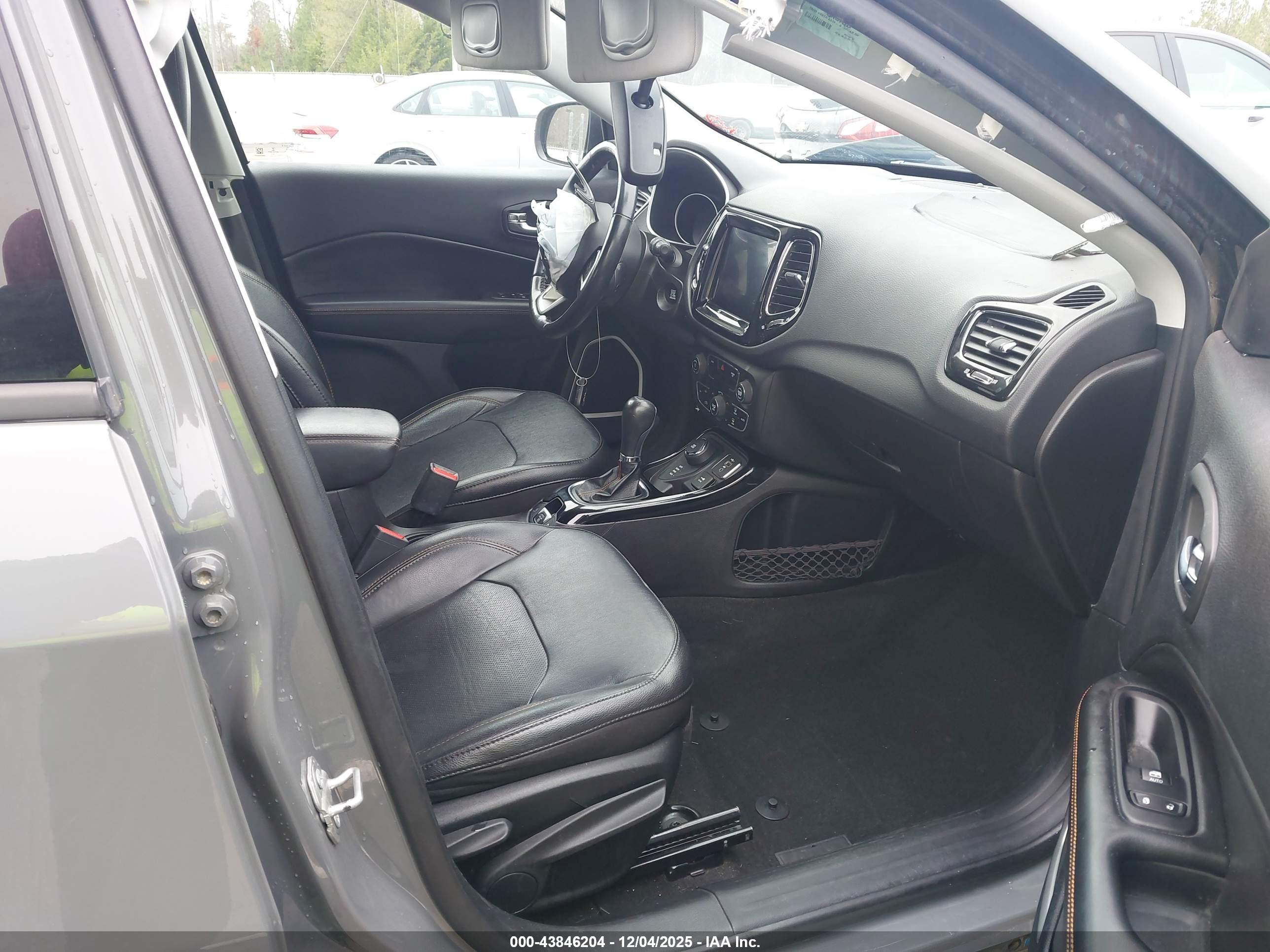JEEP COMPASS image 5