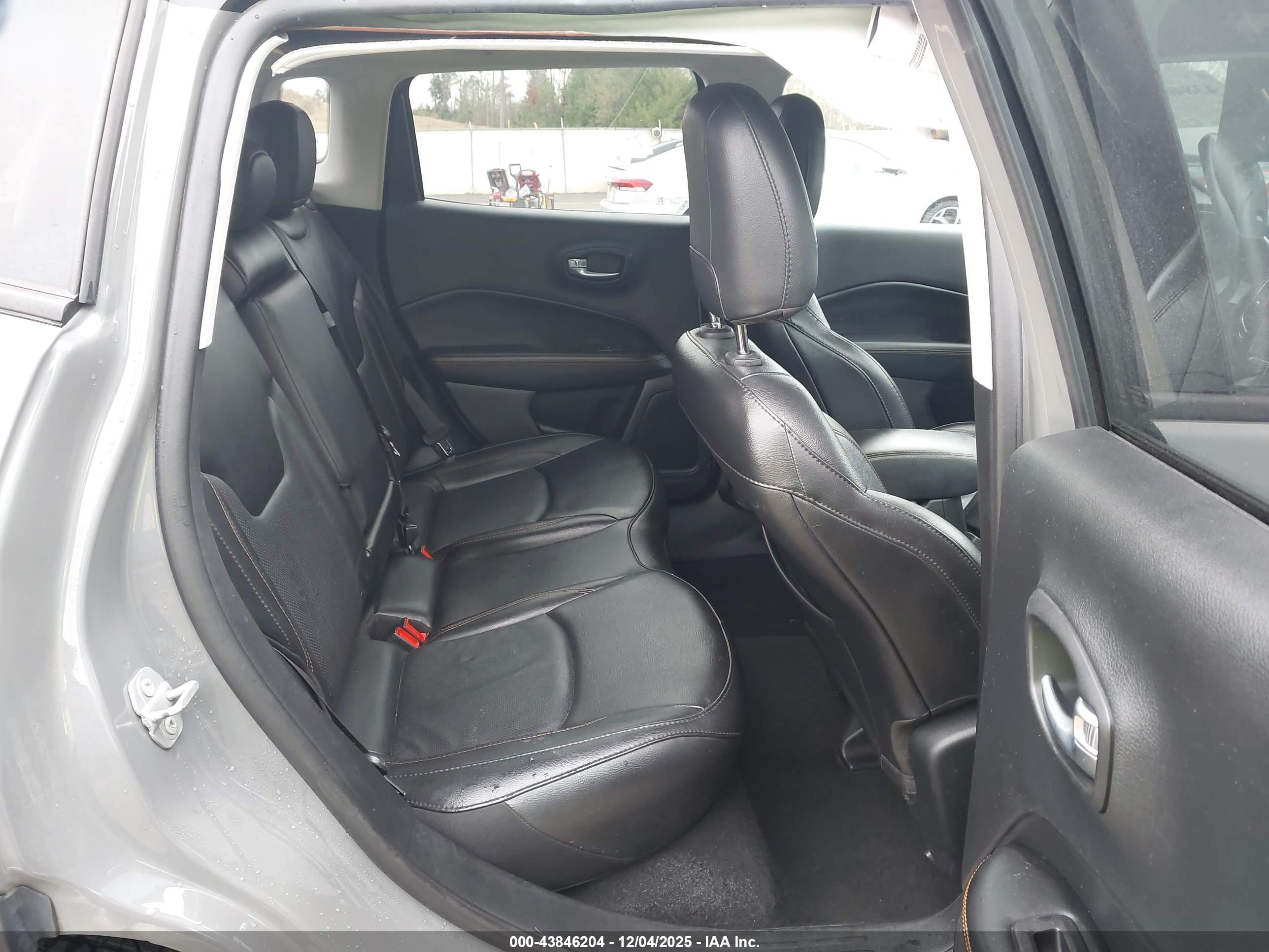 JEEP COMPASS image 8