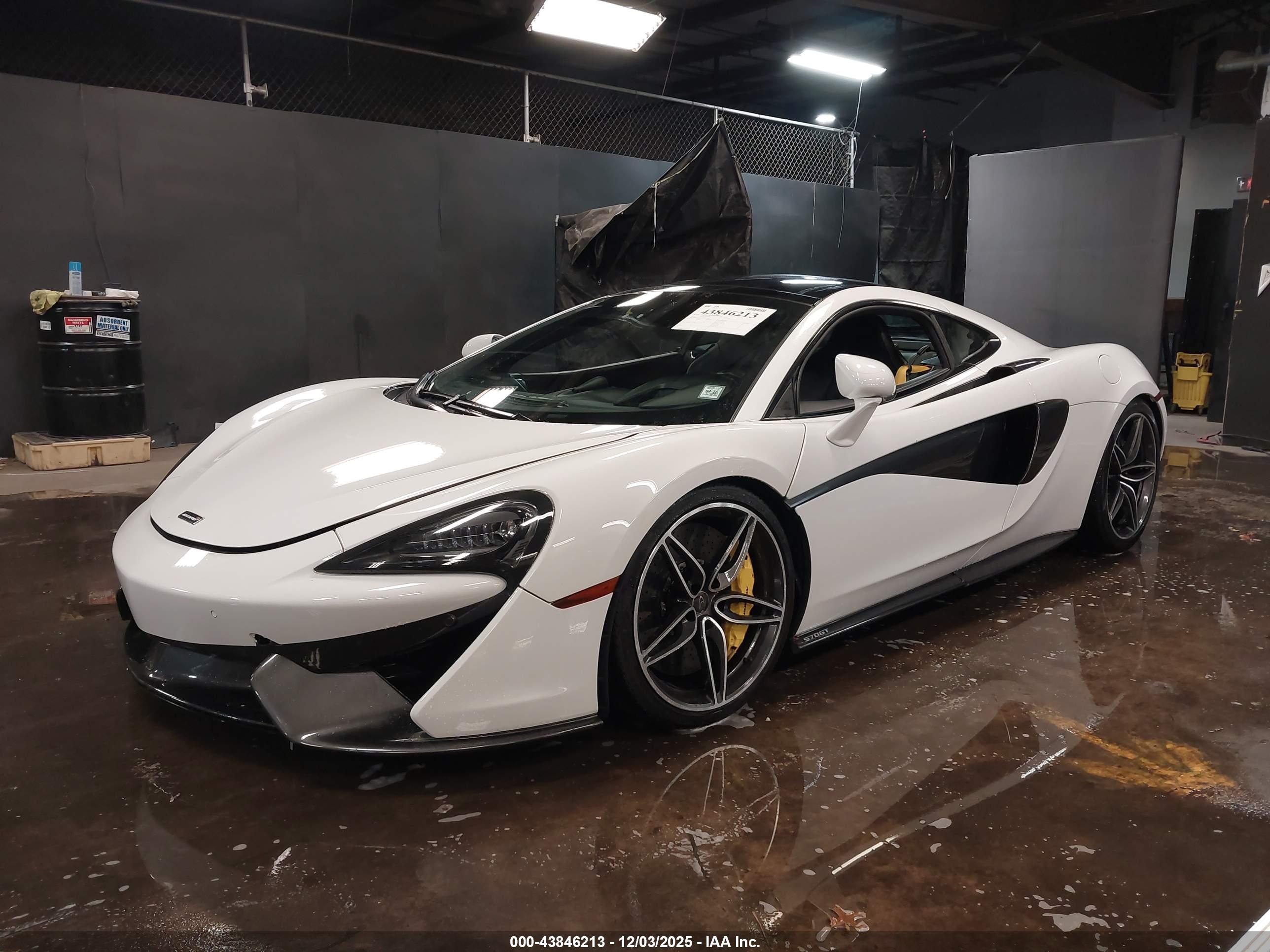 MCLAREN 570GT image 2