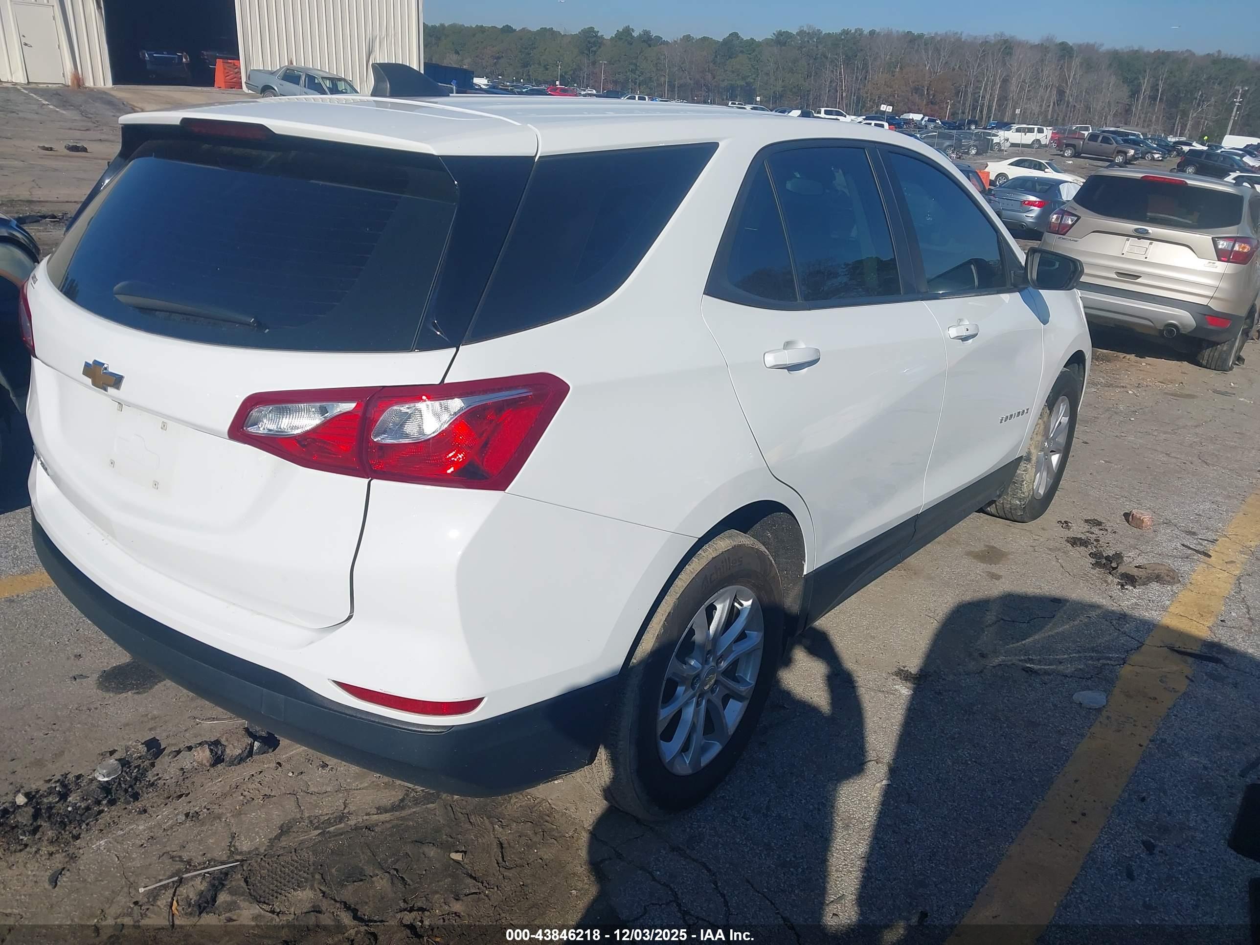 CHEVROLET EQUINOX image 4
