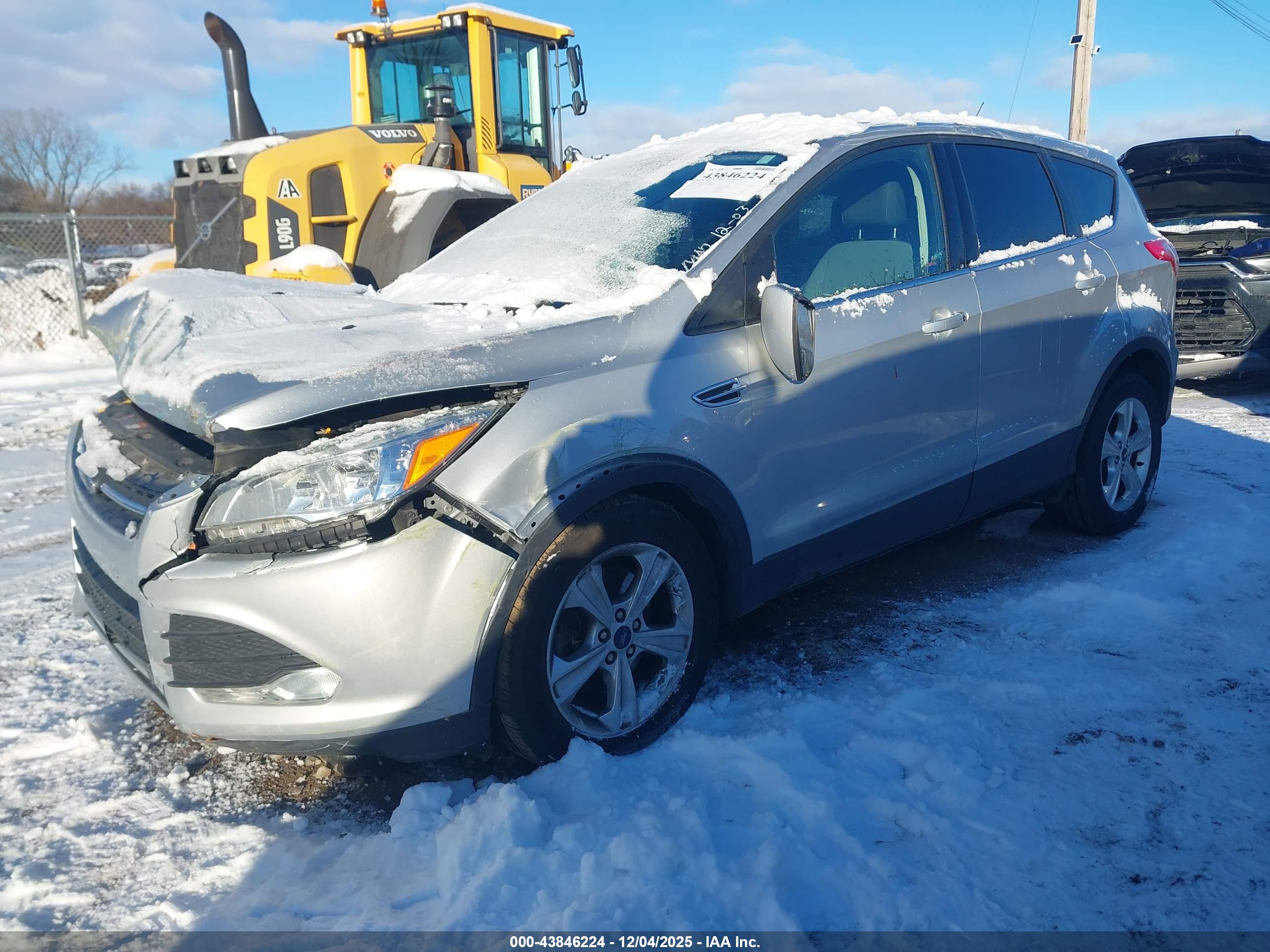 FORD ESCAPE image 2