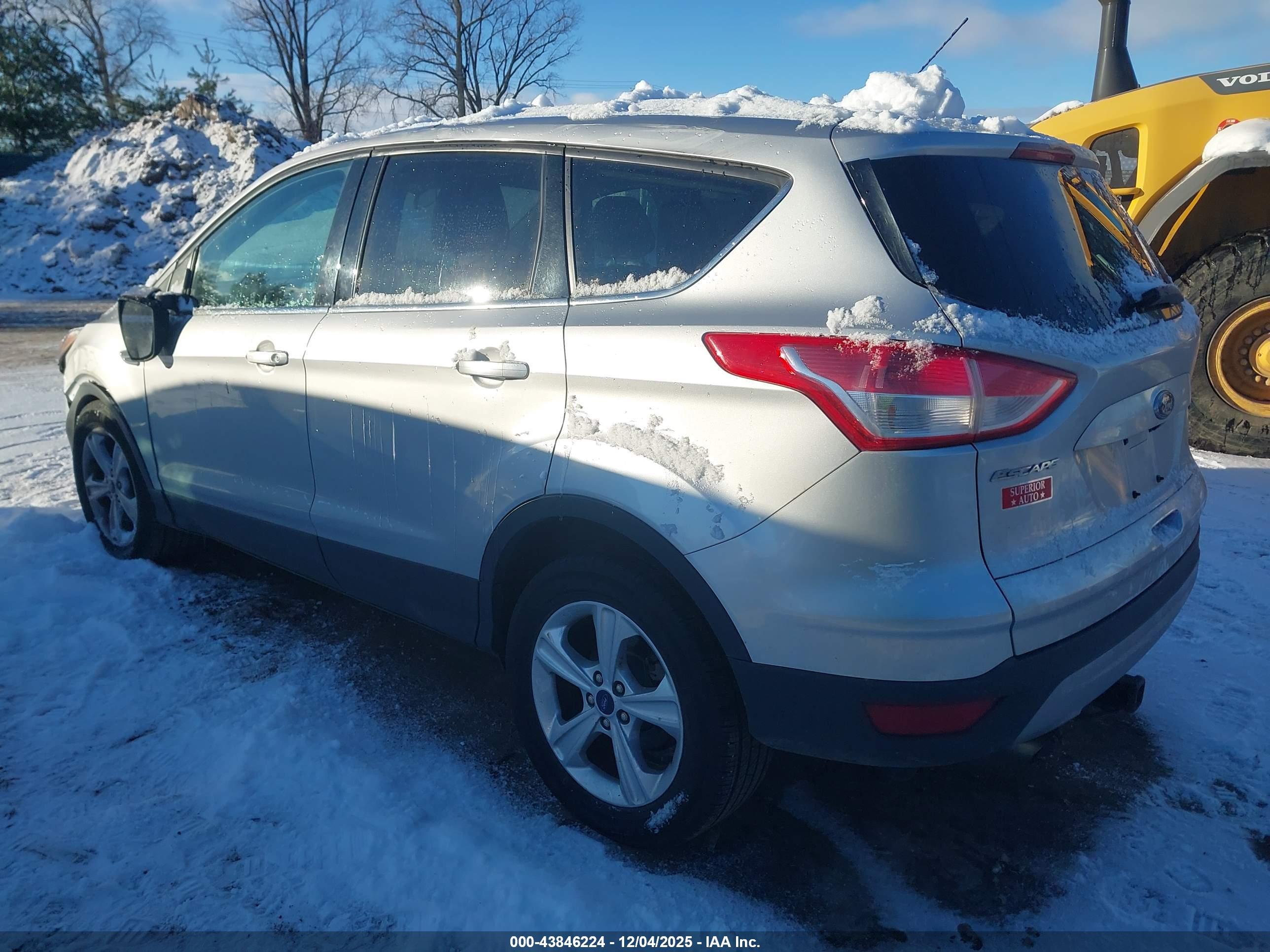 FORD ESCAPE image 3