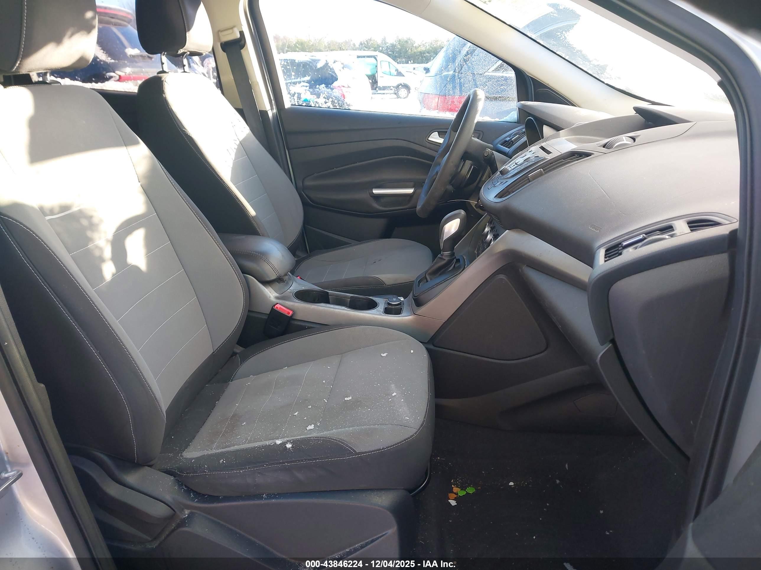 FORD ESCAPE image 5