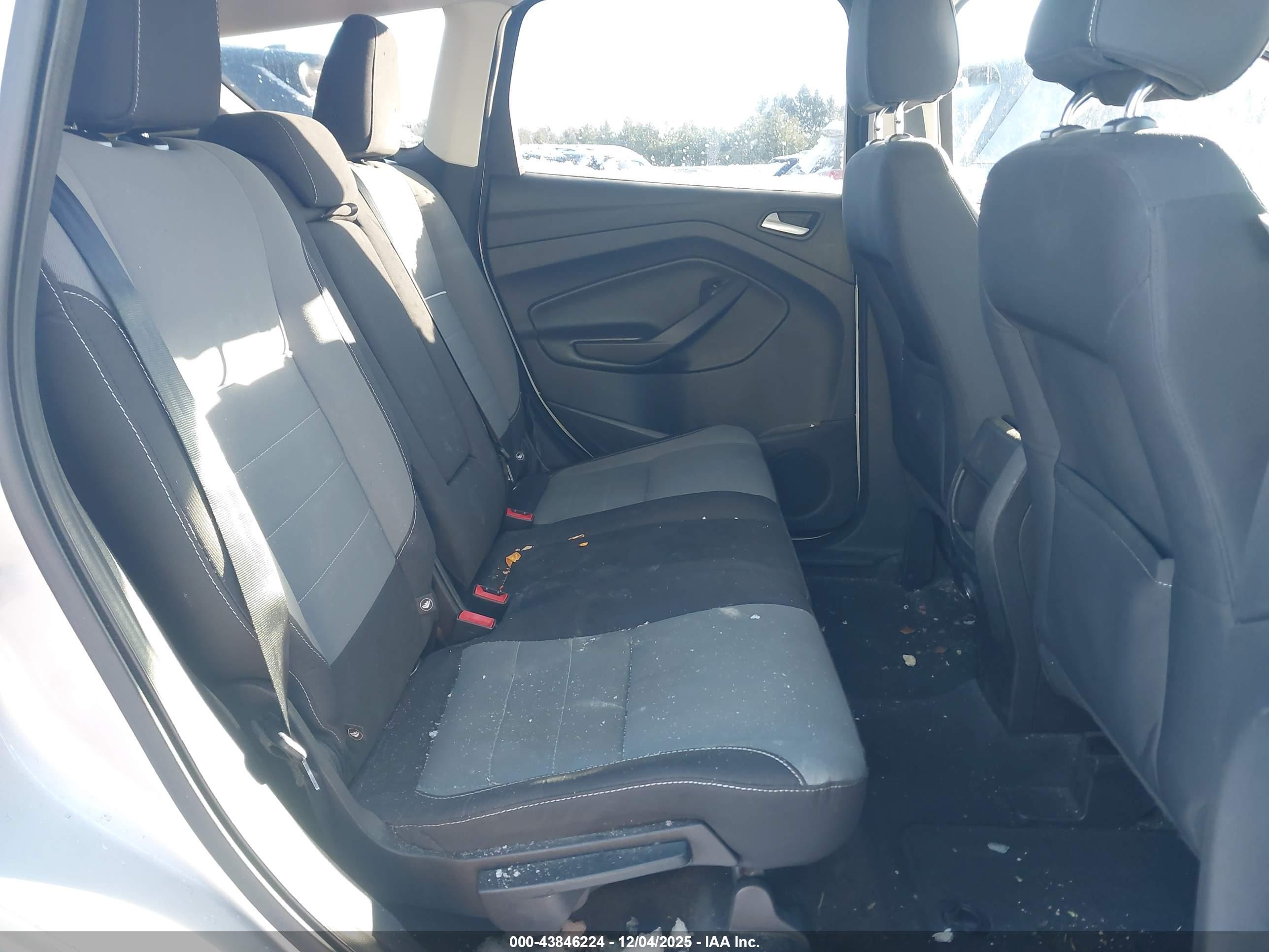 FORD ESCAPE image 8