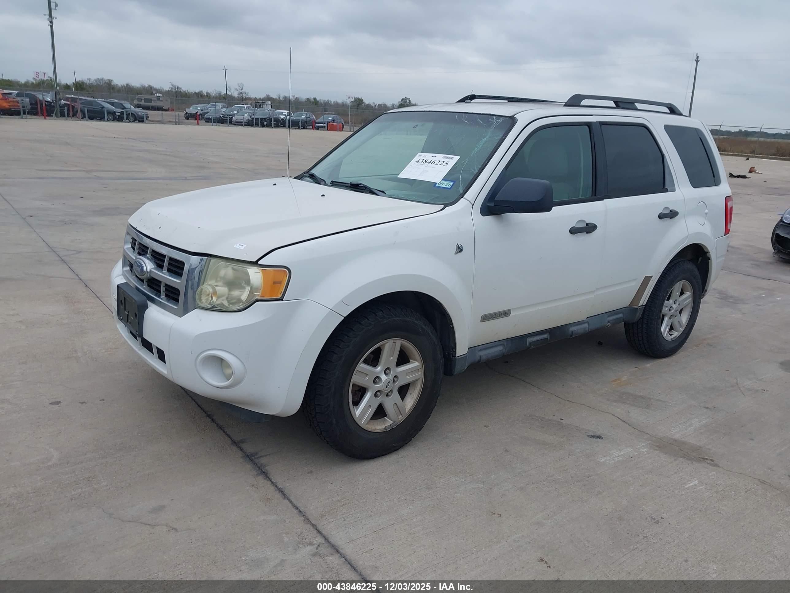 FORD ESCAPE image 2