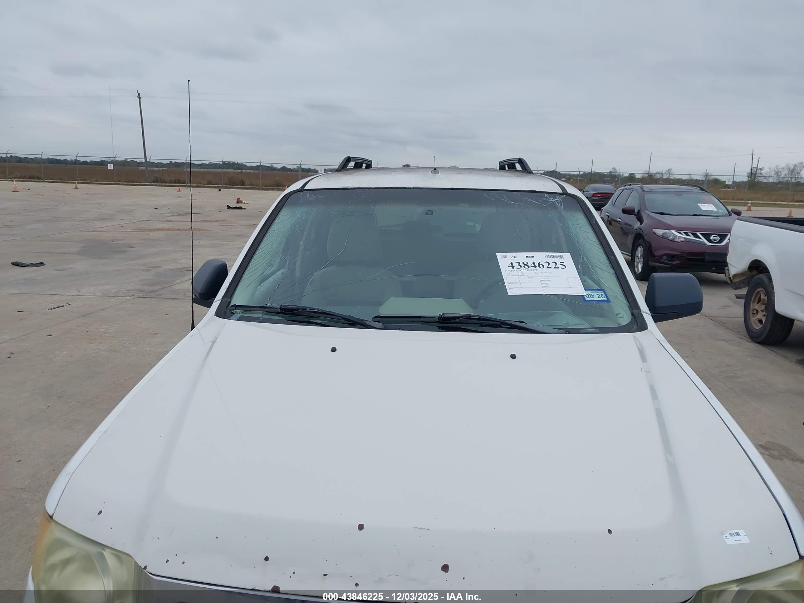 FORD ESCAPE image 6