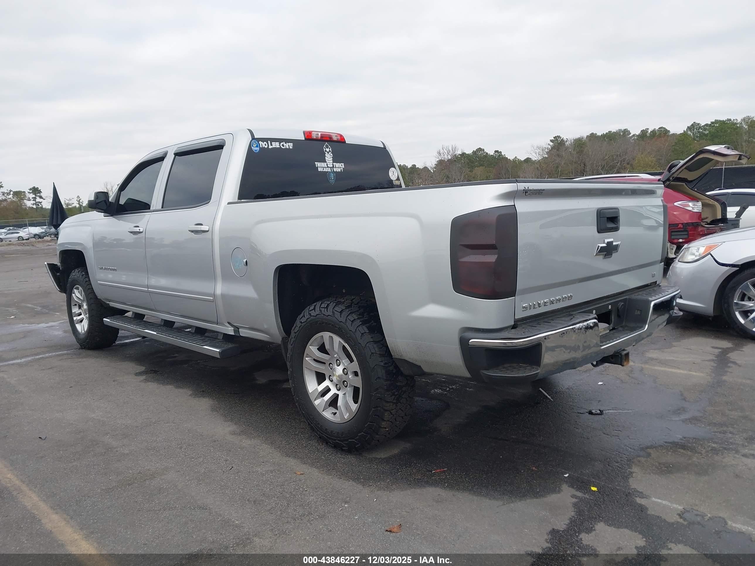 CHEVROLET SILVERADO image 3