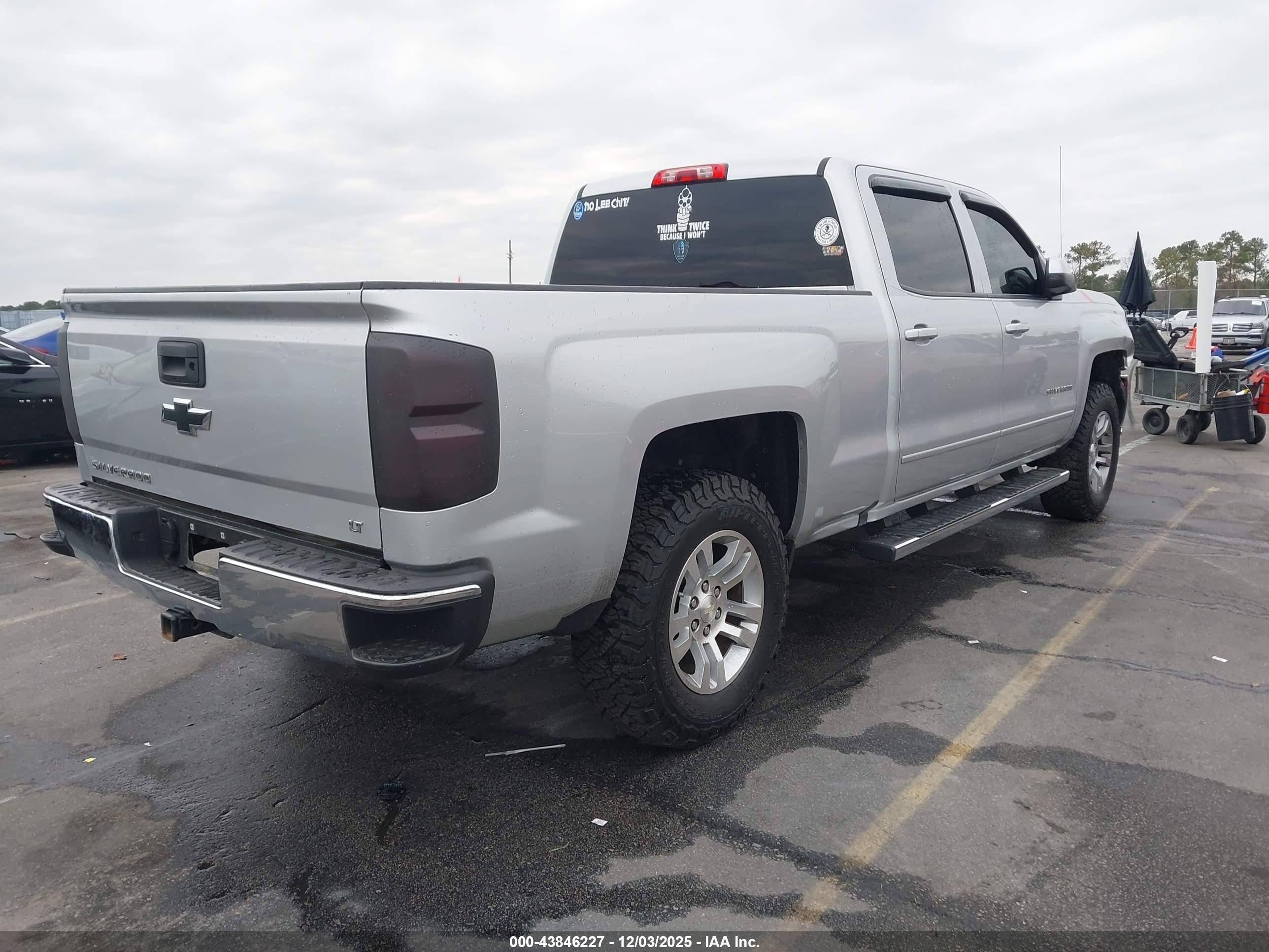 CHEVROLET SILVERADO image 4