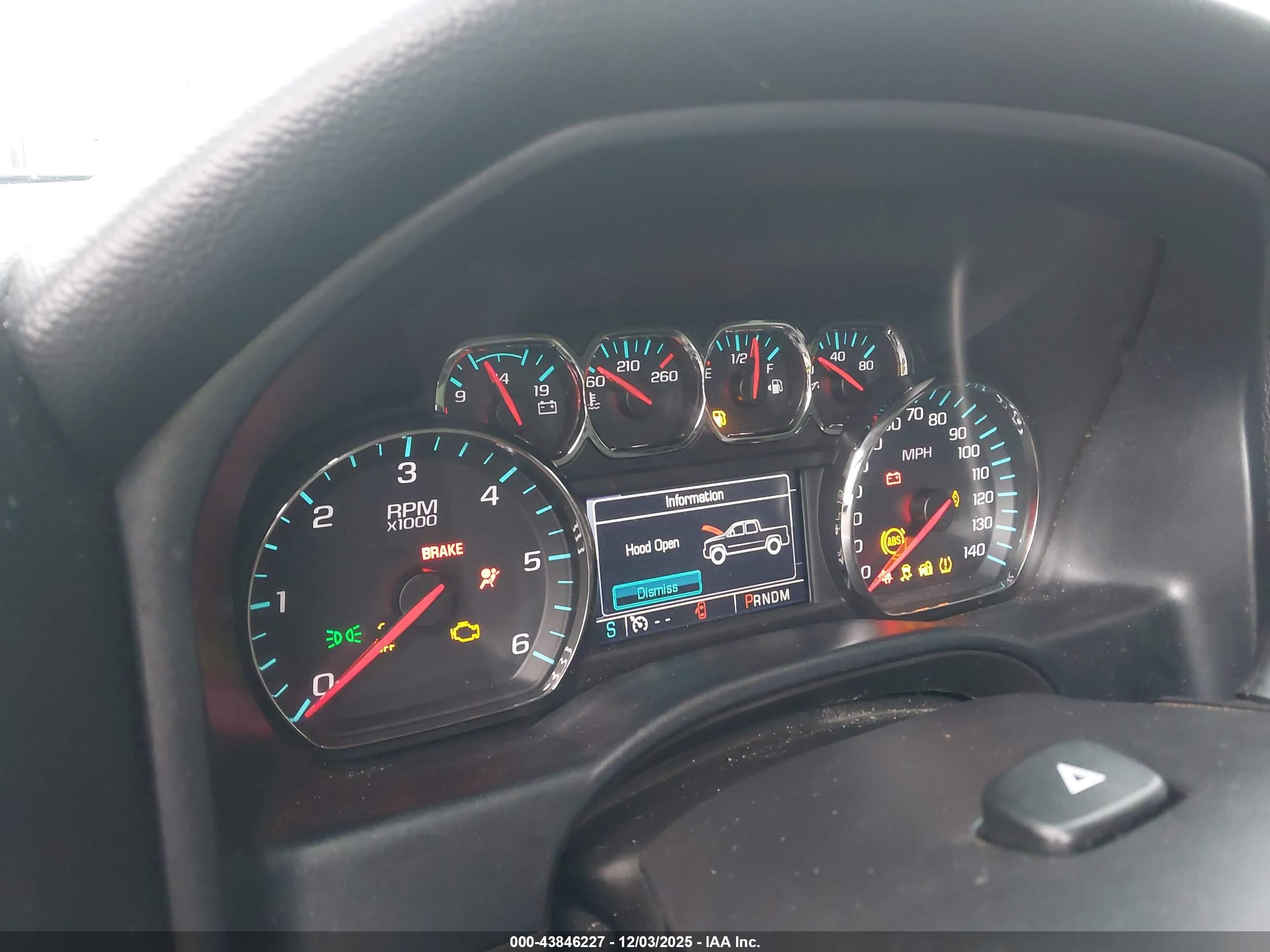 CHEVROLET SILVERADO image 7