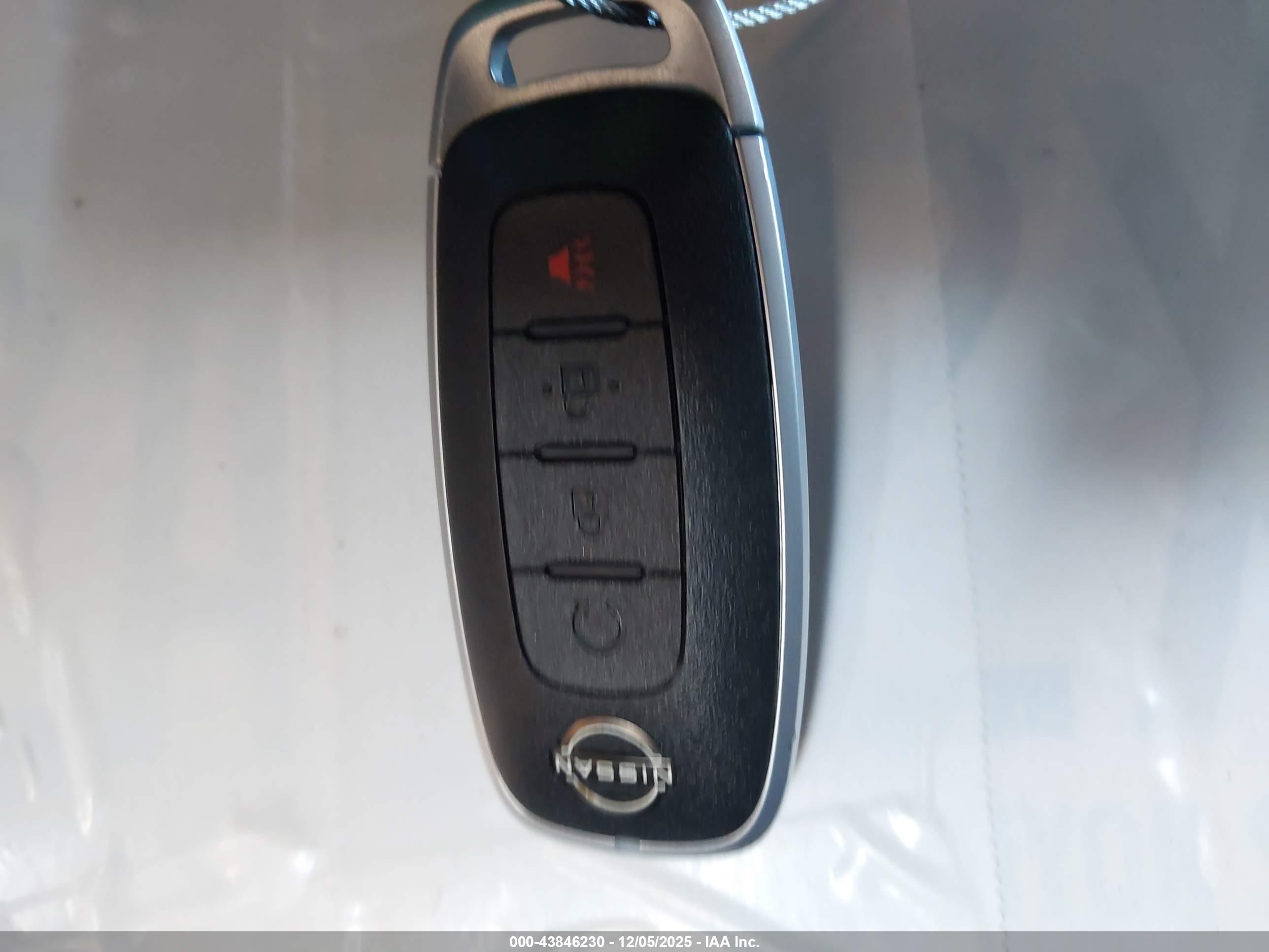NISSAN KICKS image 11