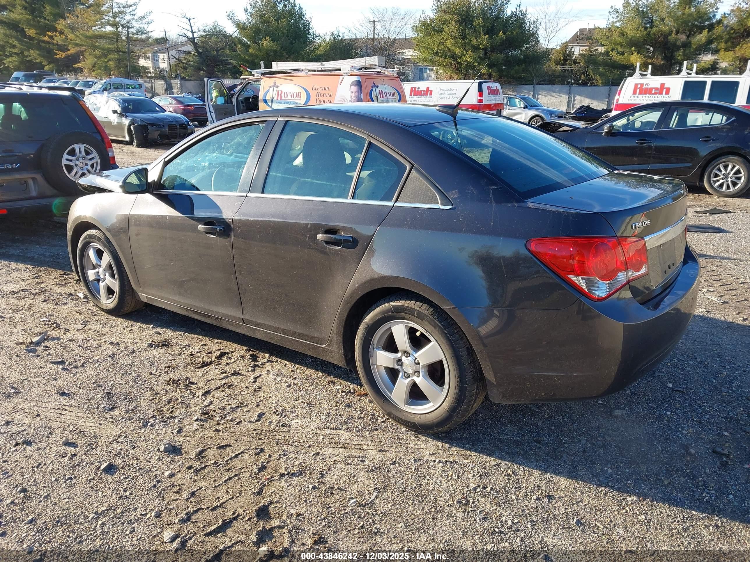 CHEVROLET CRUZE image 3