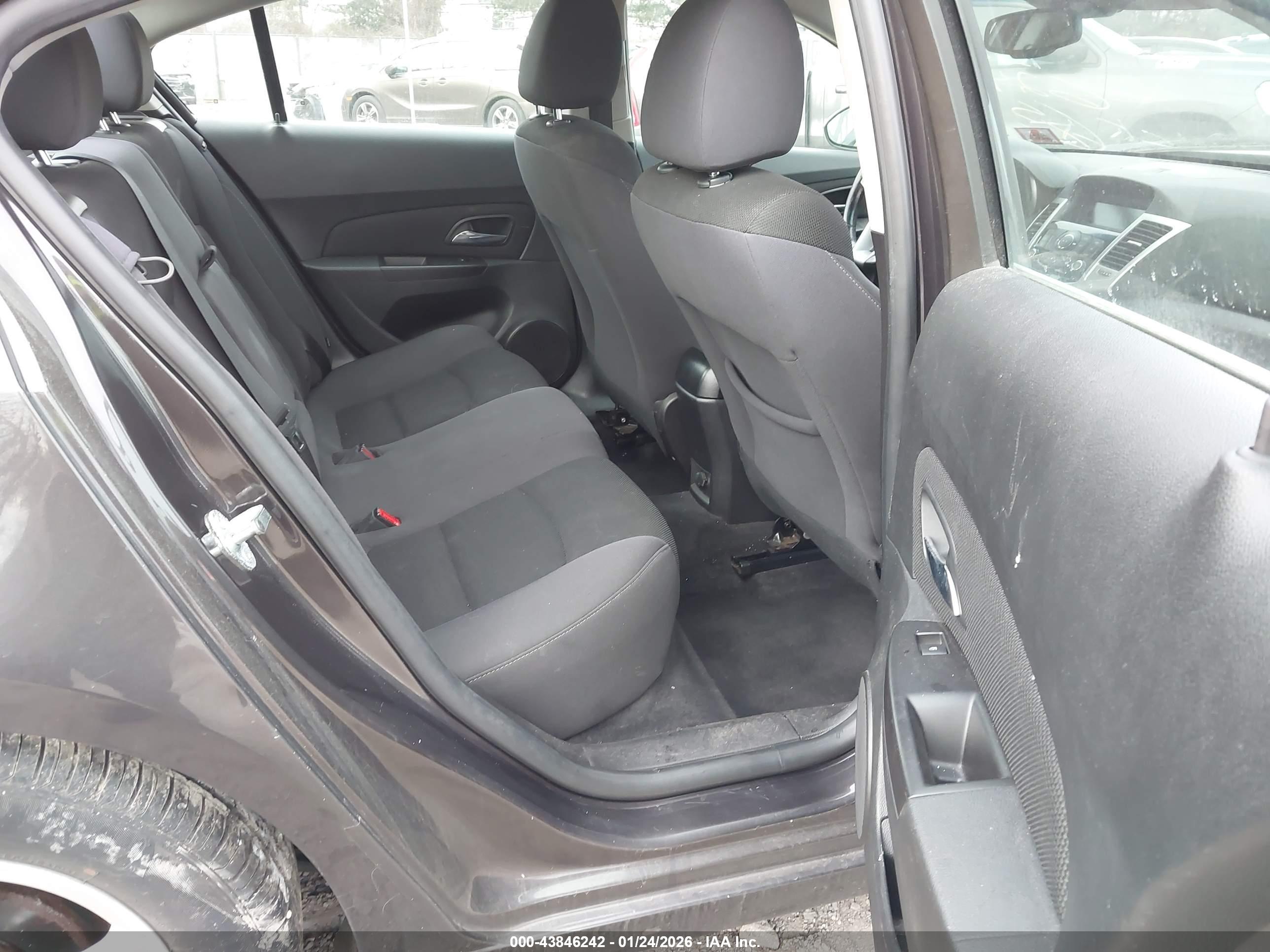 CHEVROLET CRUZE image 8
